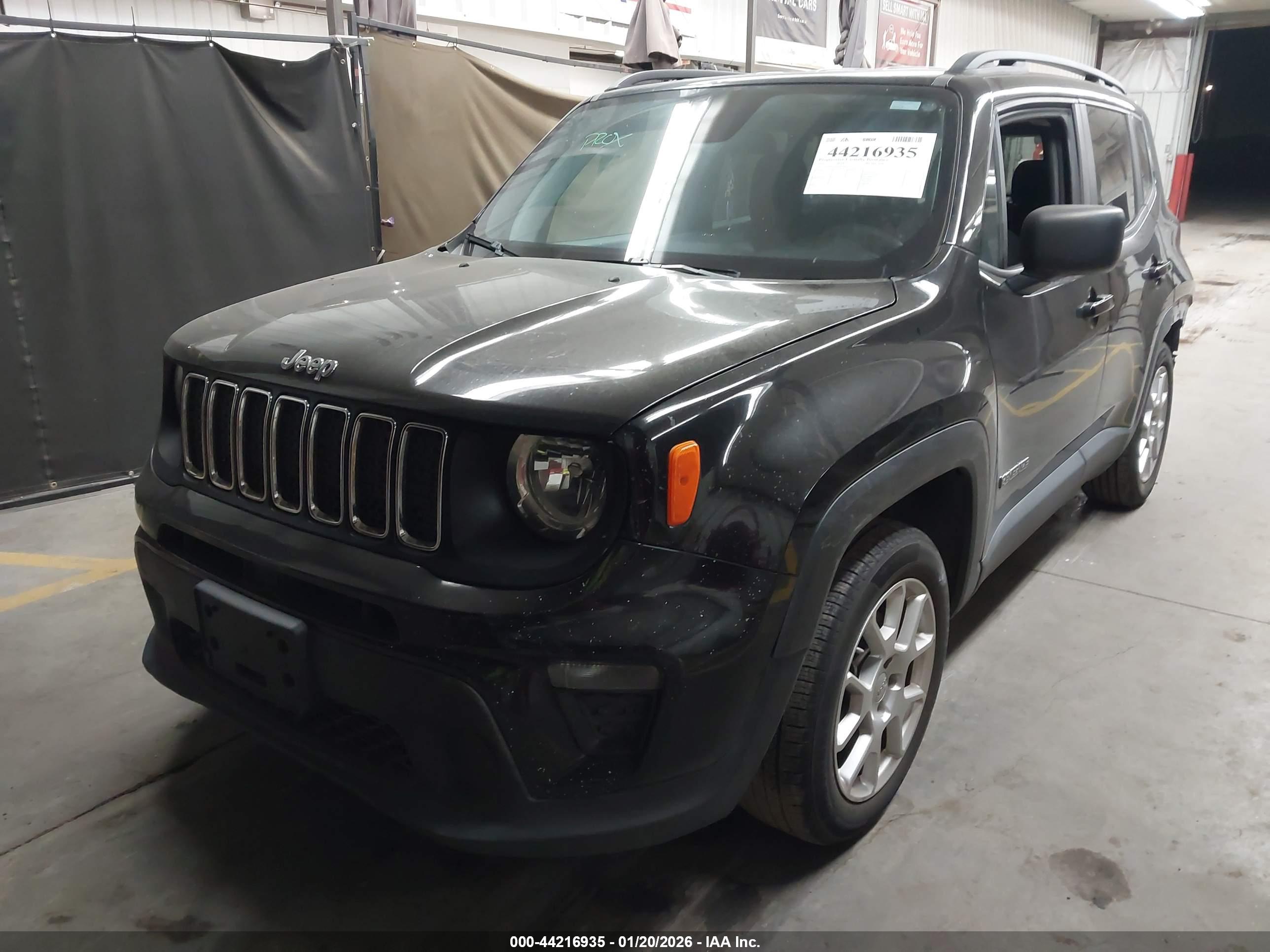 JEEP RENEGADE image 2