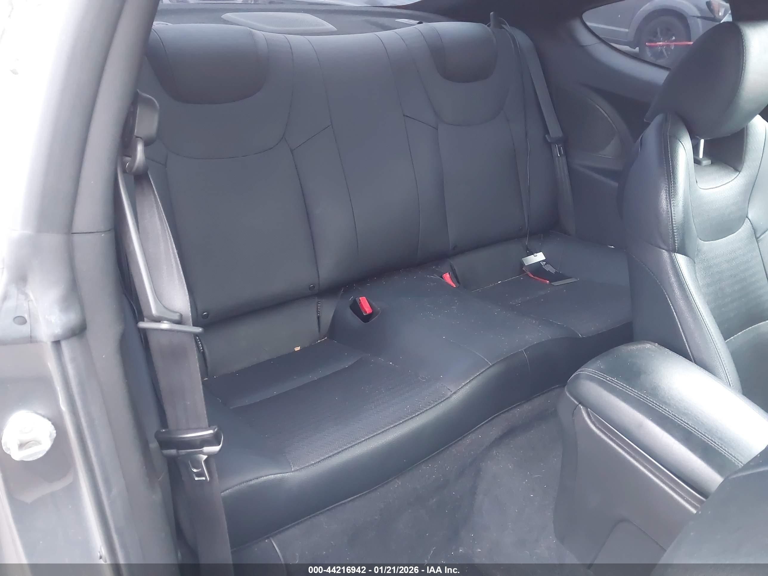 HYUNDAI GENESIS image 8