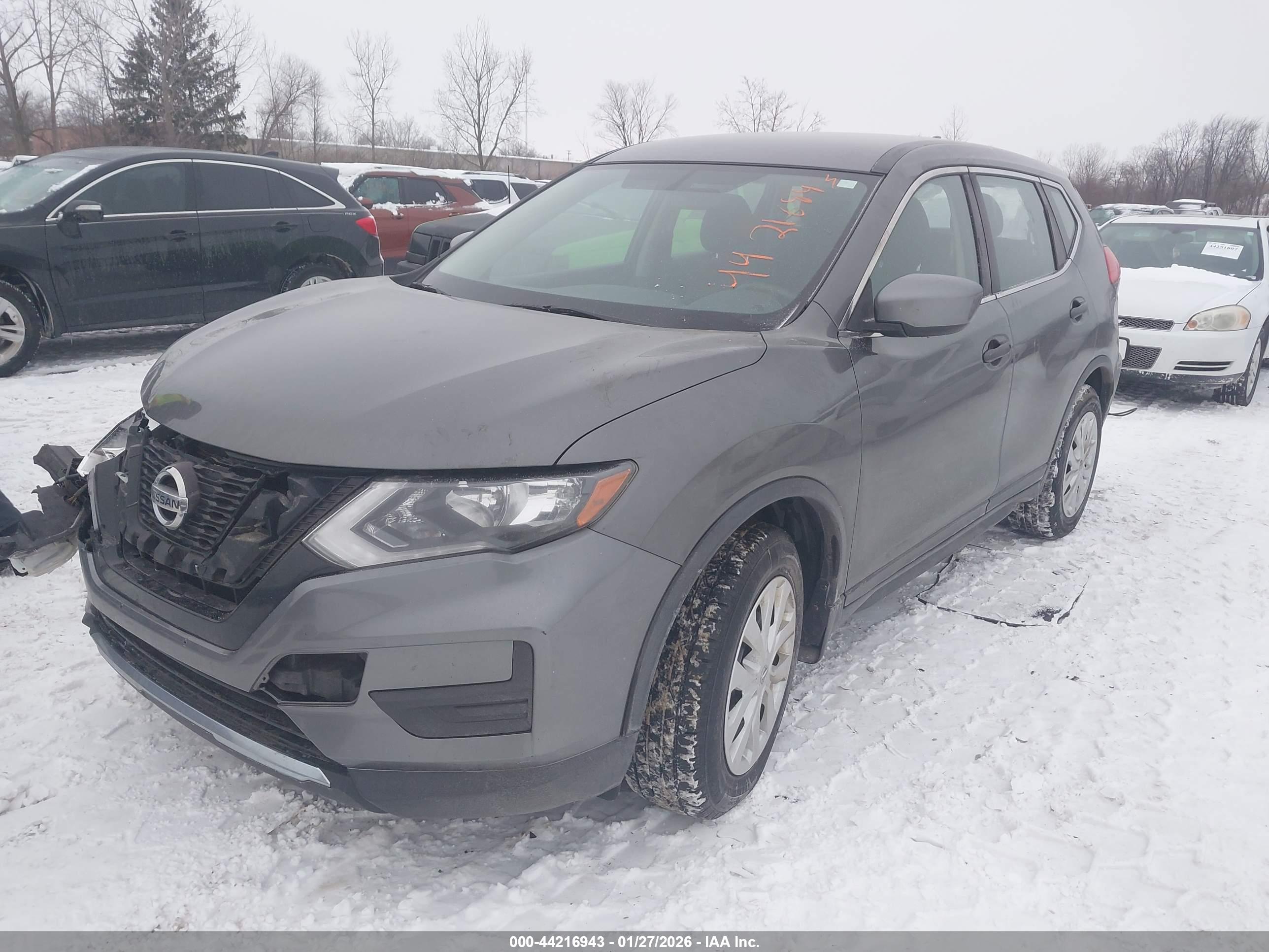 NISSAN ROGUE image 2