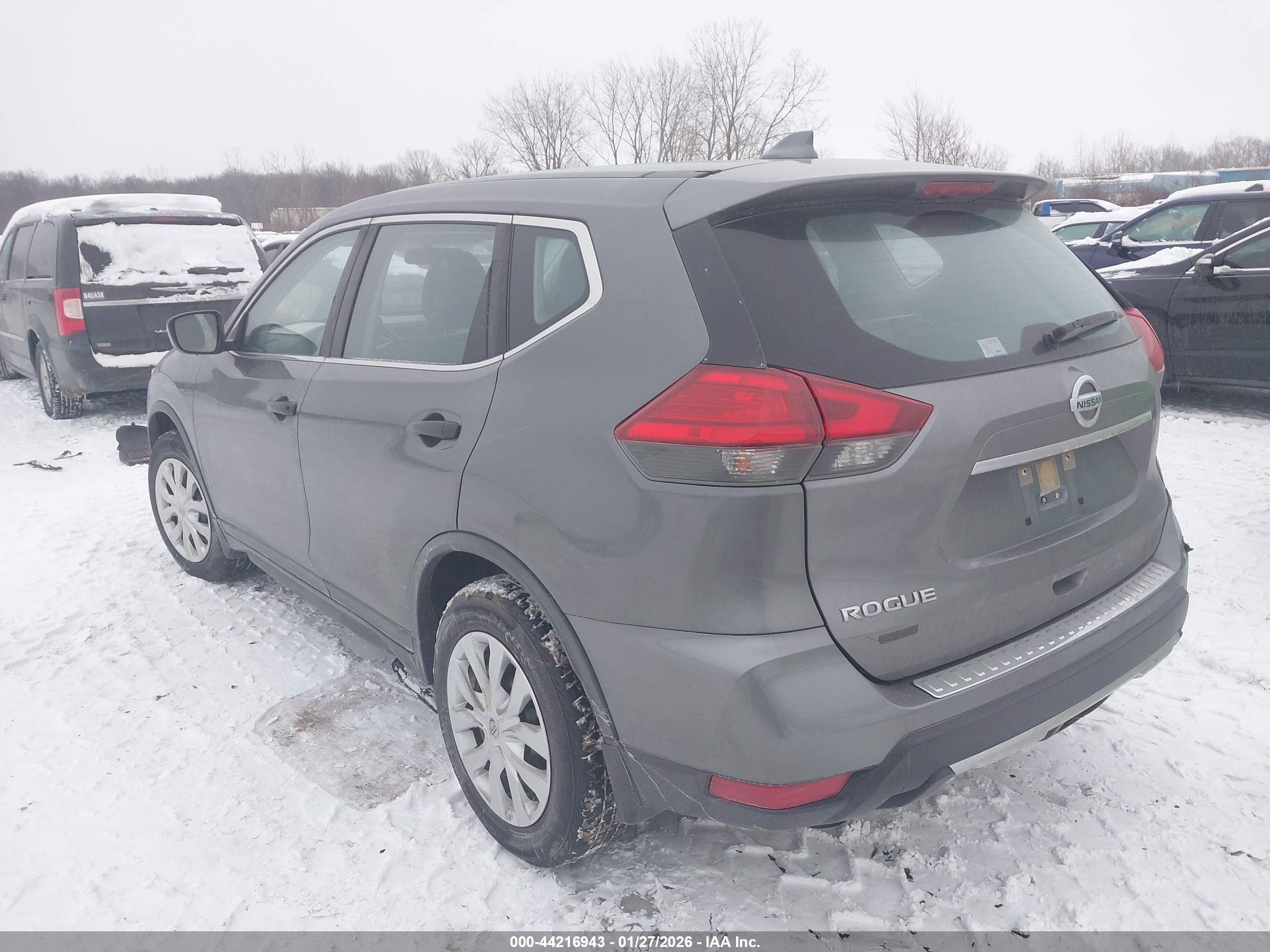 NISSAN ROGUE image 3