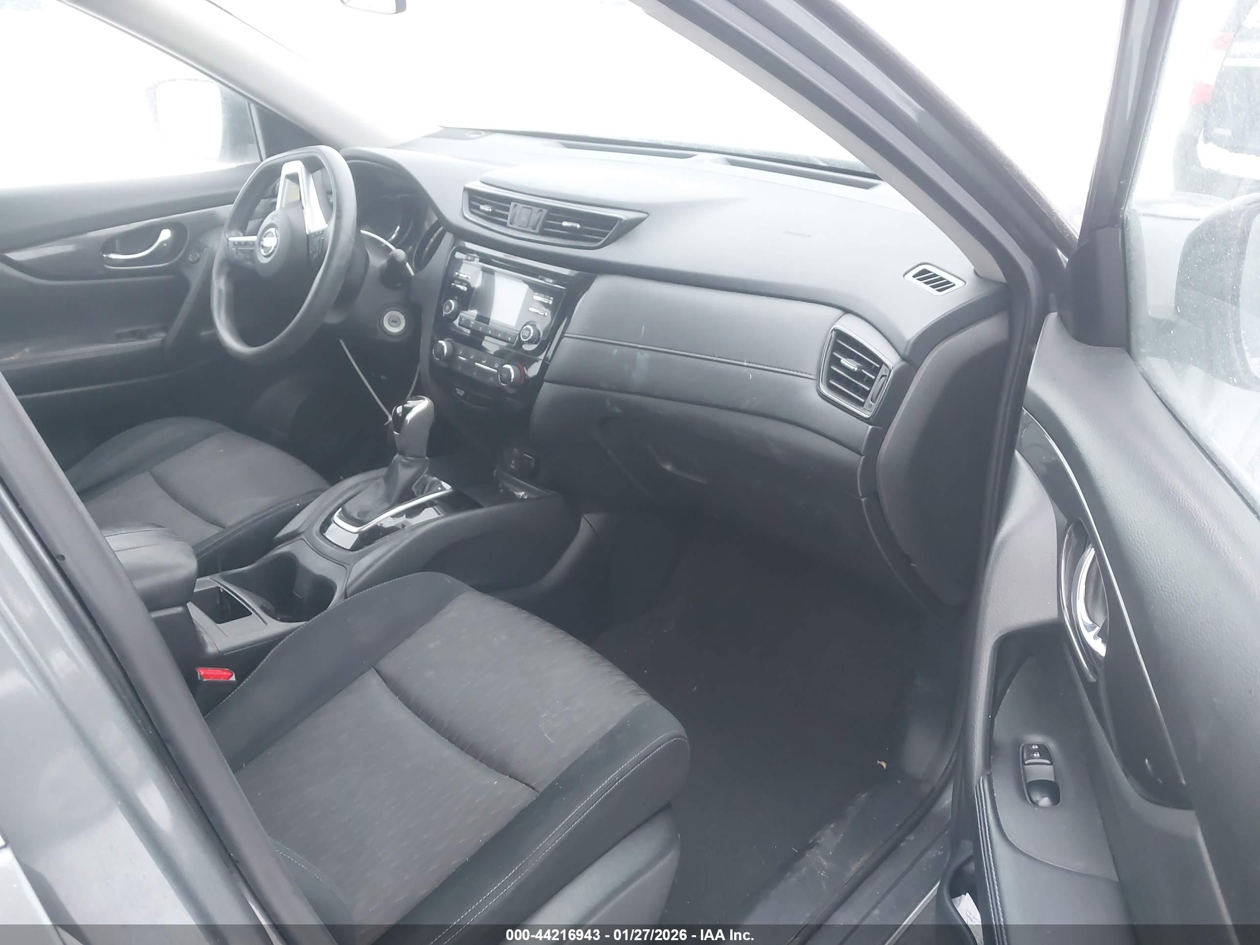 NISSAN ROGUE image 5