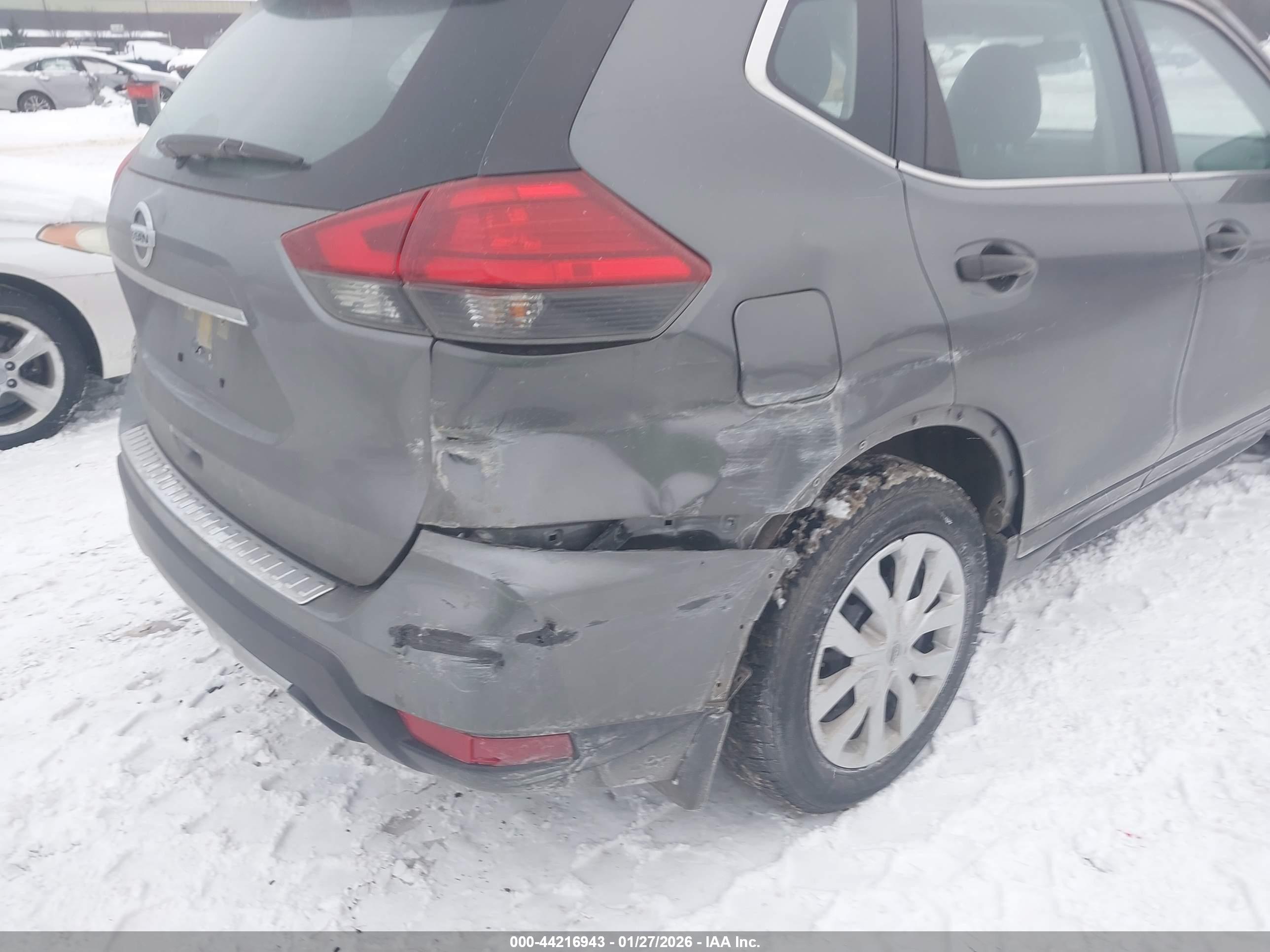 NISSAN ROGUE image 6