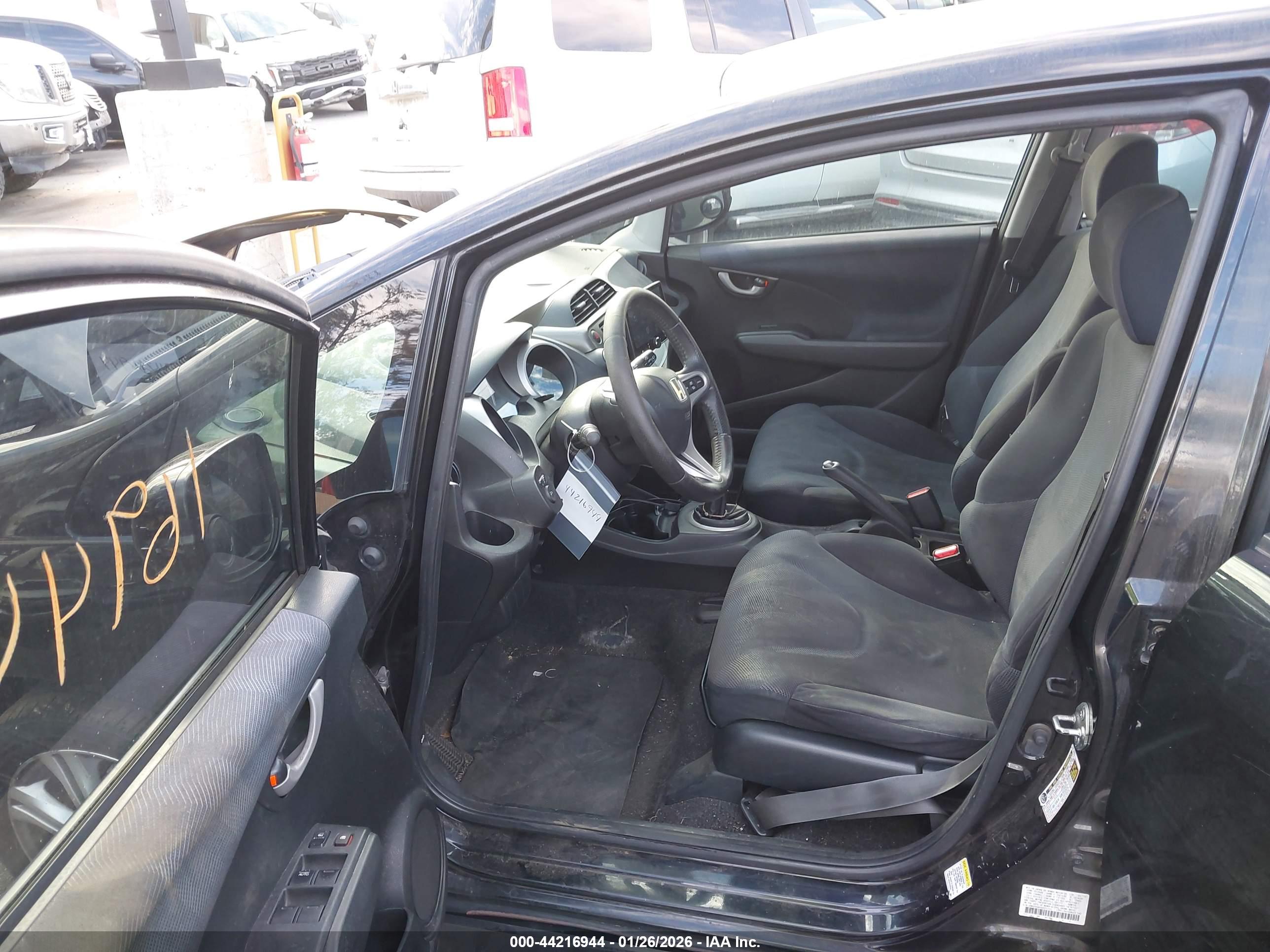 HONDA FIT image 5