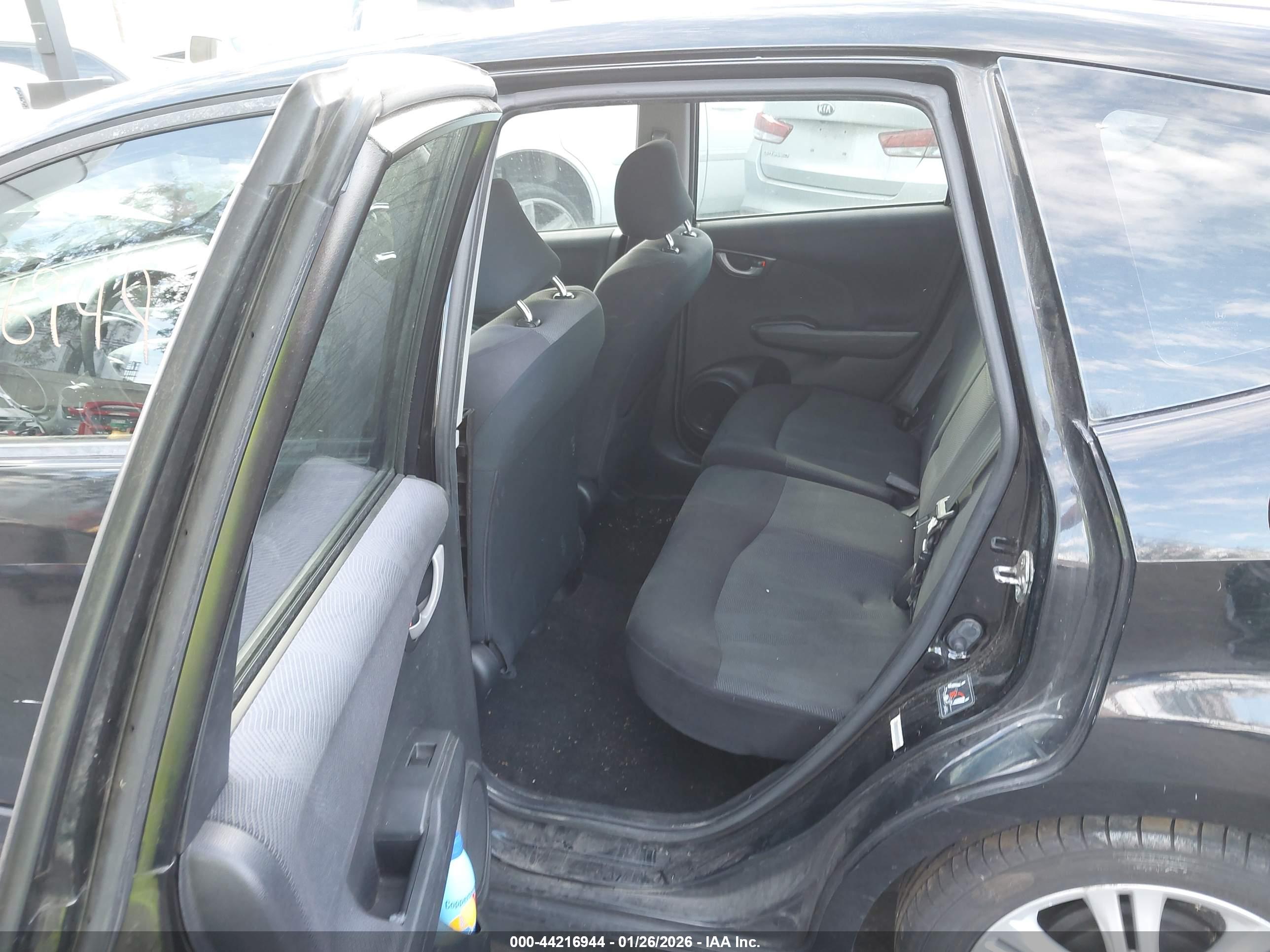 HONDA FIT image 8
