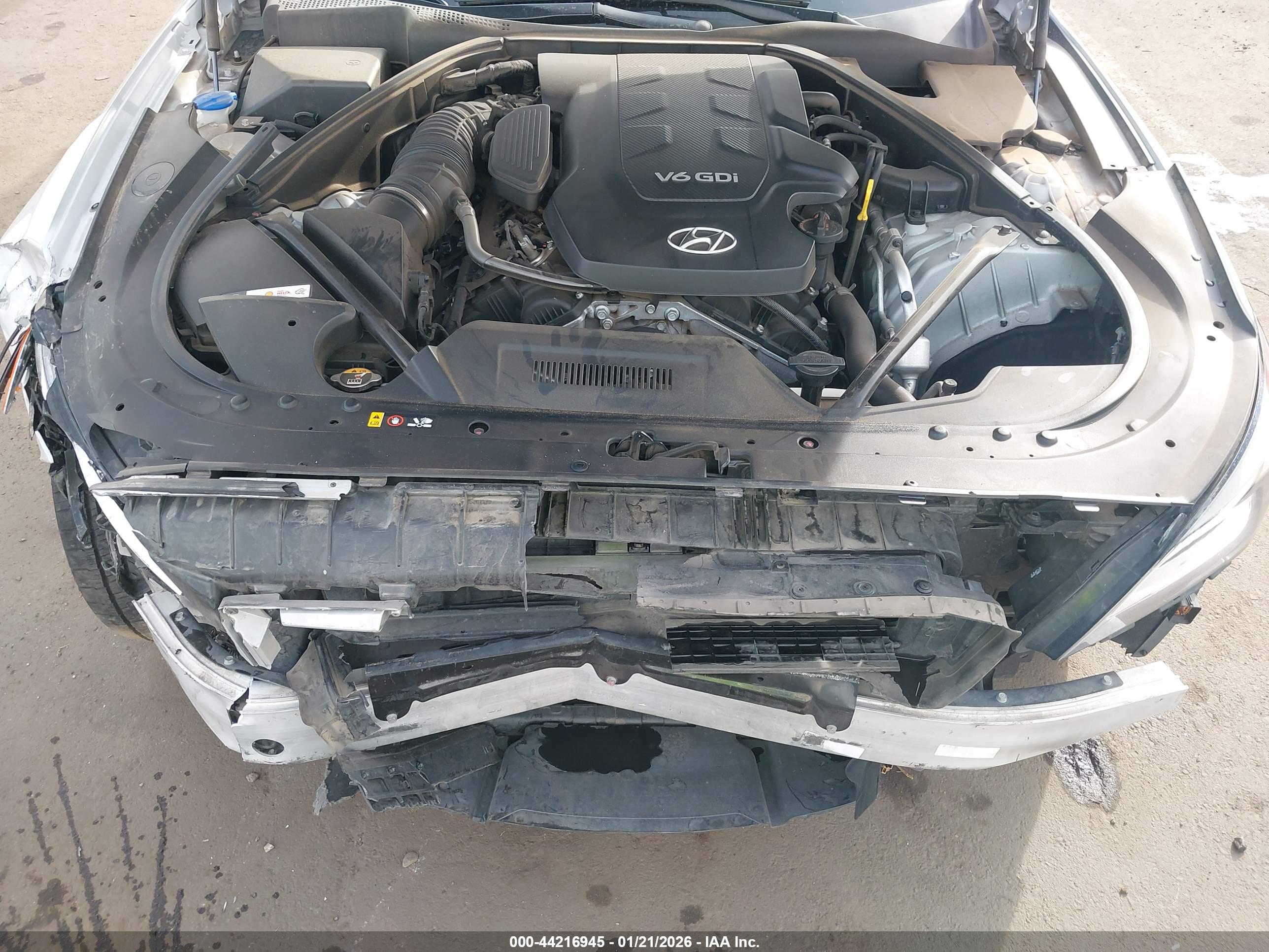 HYUNDAI GENESIS image 10