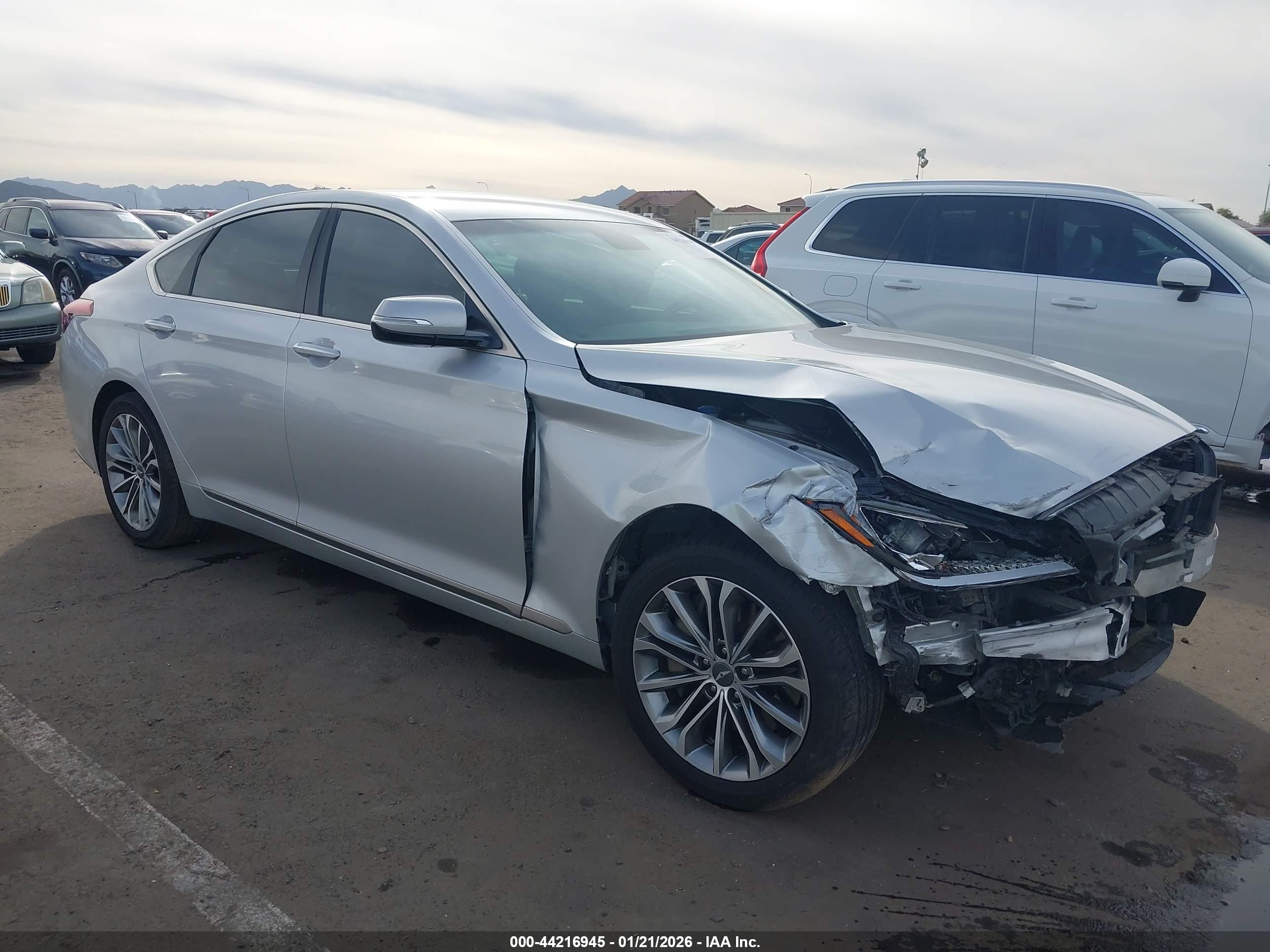 HYUNDAI GENESIS image 6