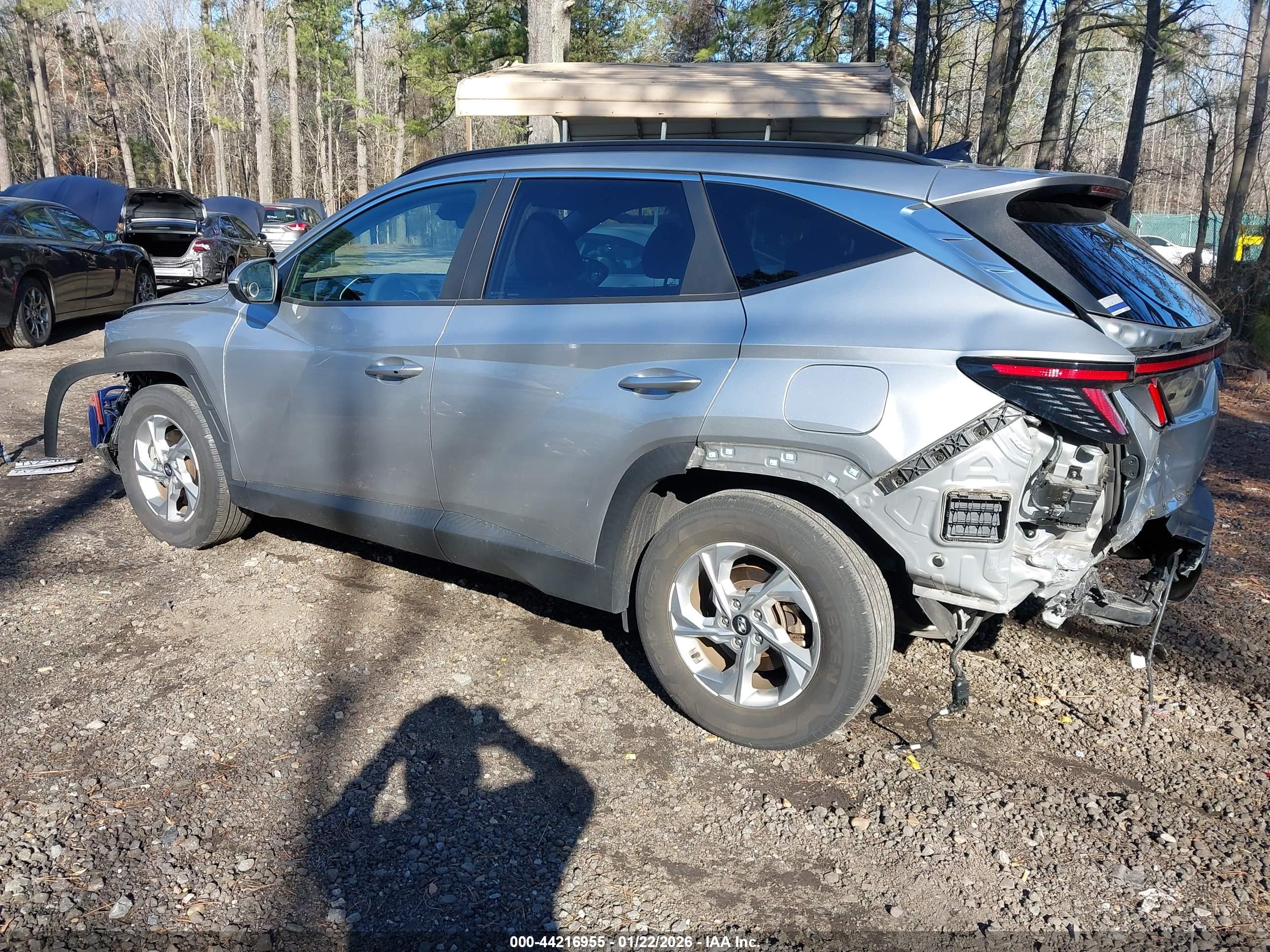 HYUNDAI TUCSON image 3