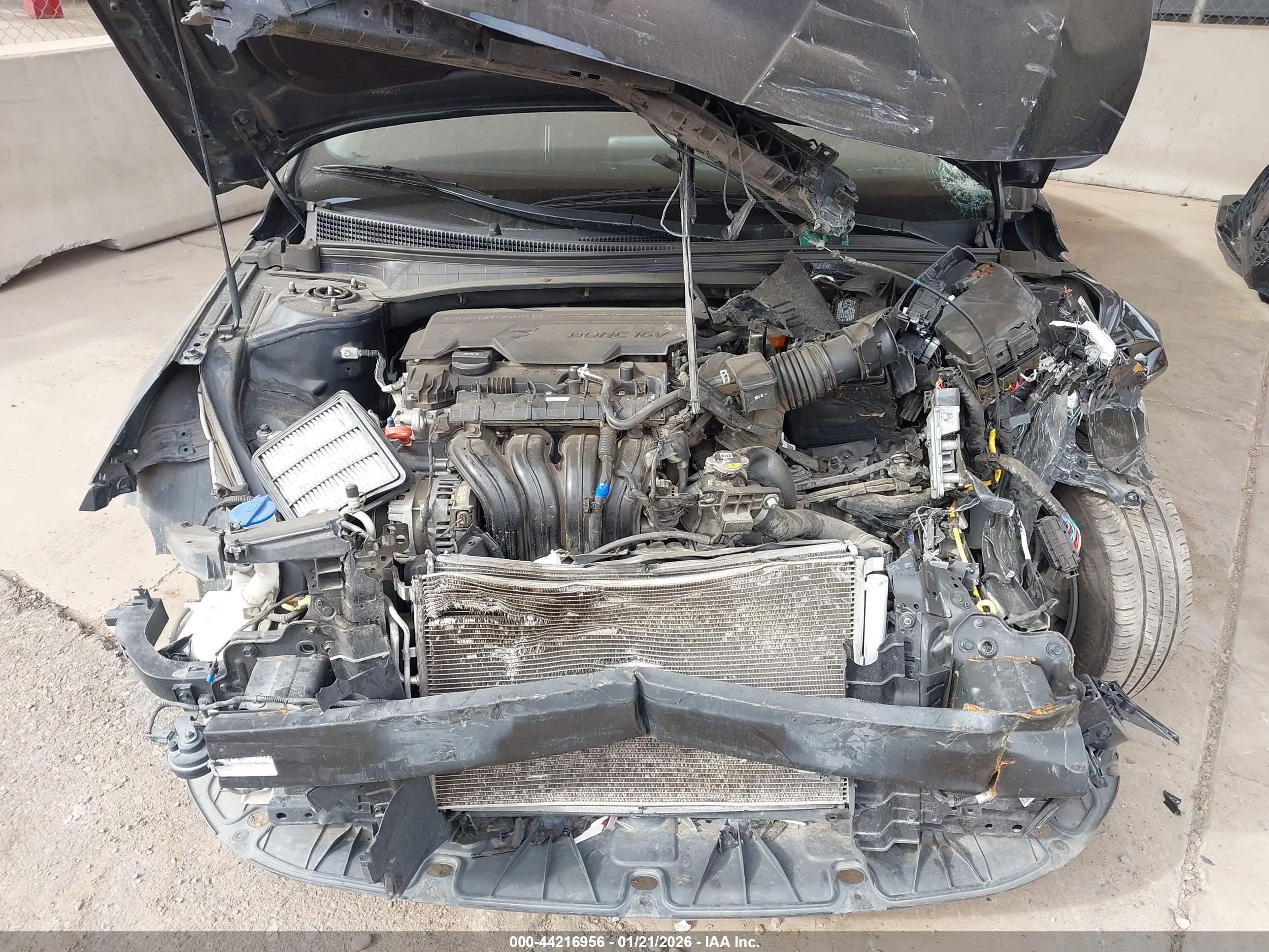 HYUNDAI ELANTRA image 10