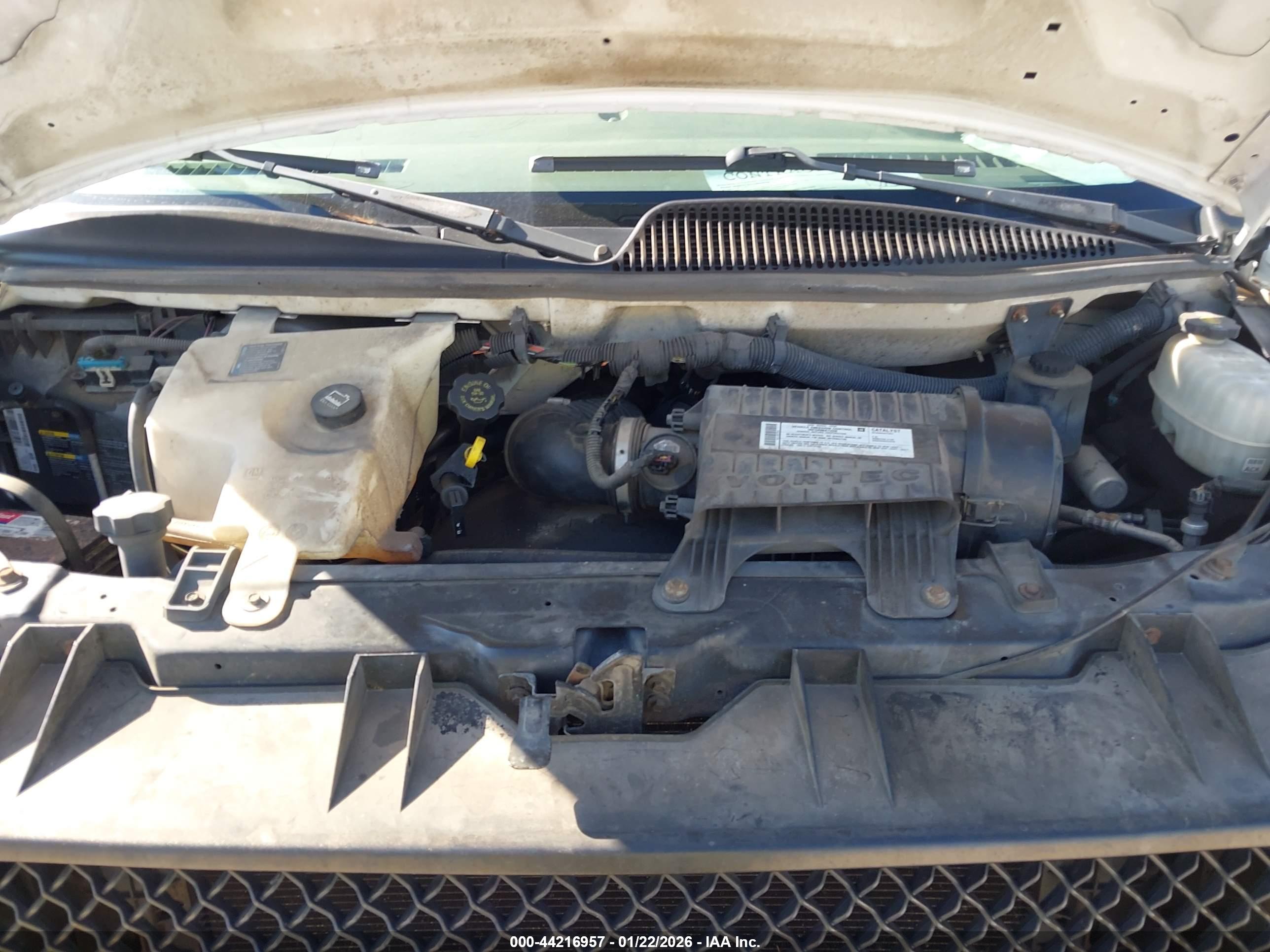 CHEVROLET EXPRESS image 10