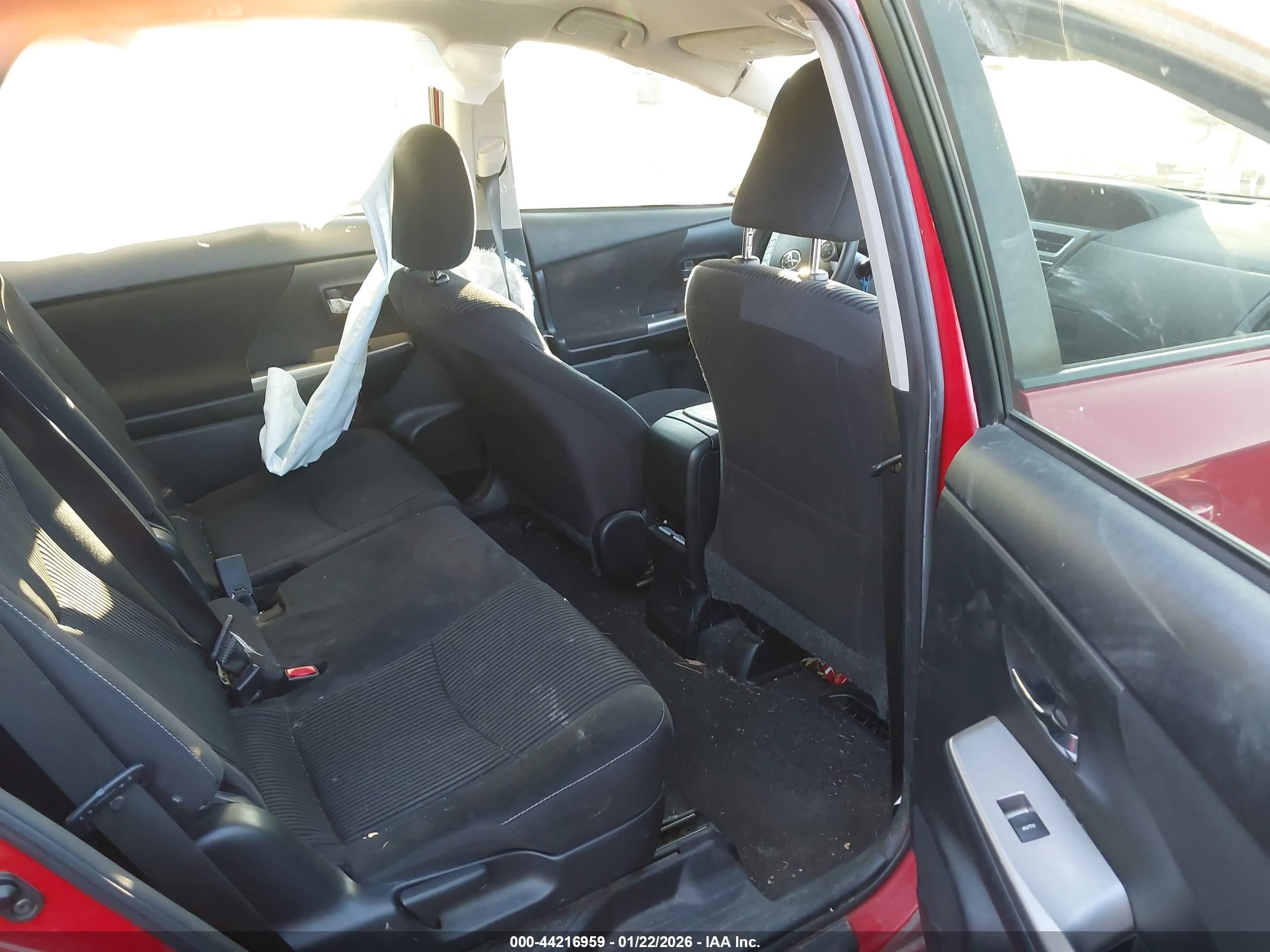 TOYOTA PRIUS image 8