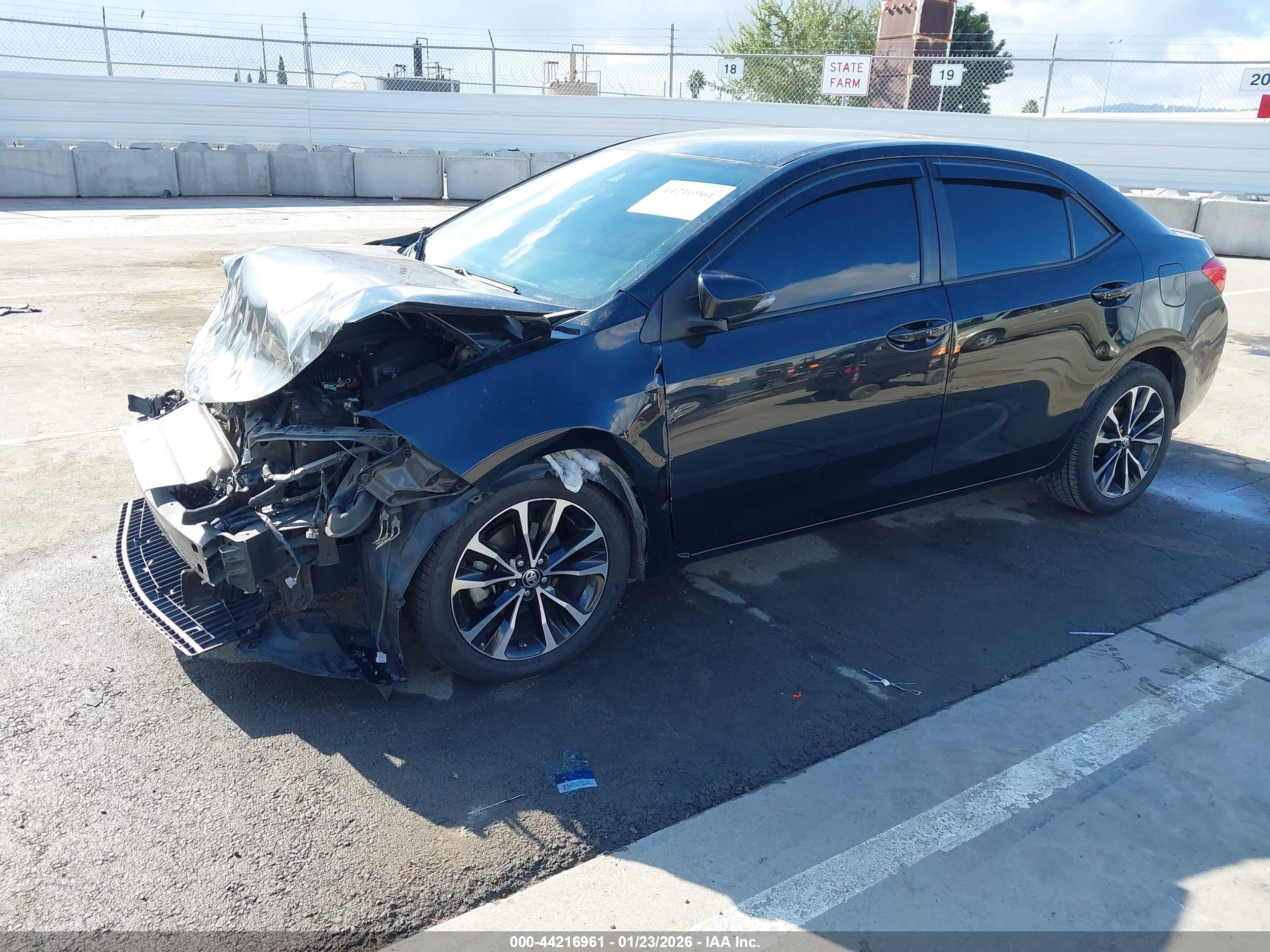 TOYOTA COROLLA image 2