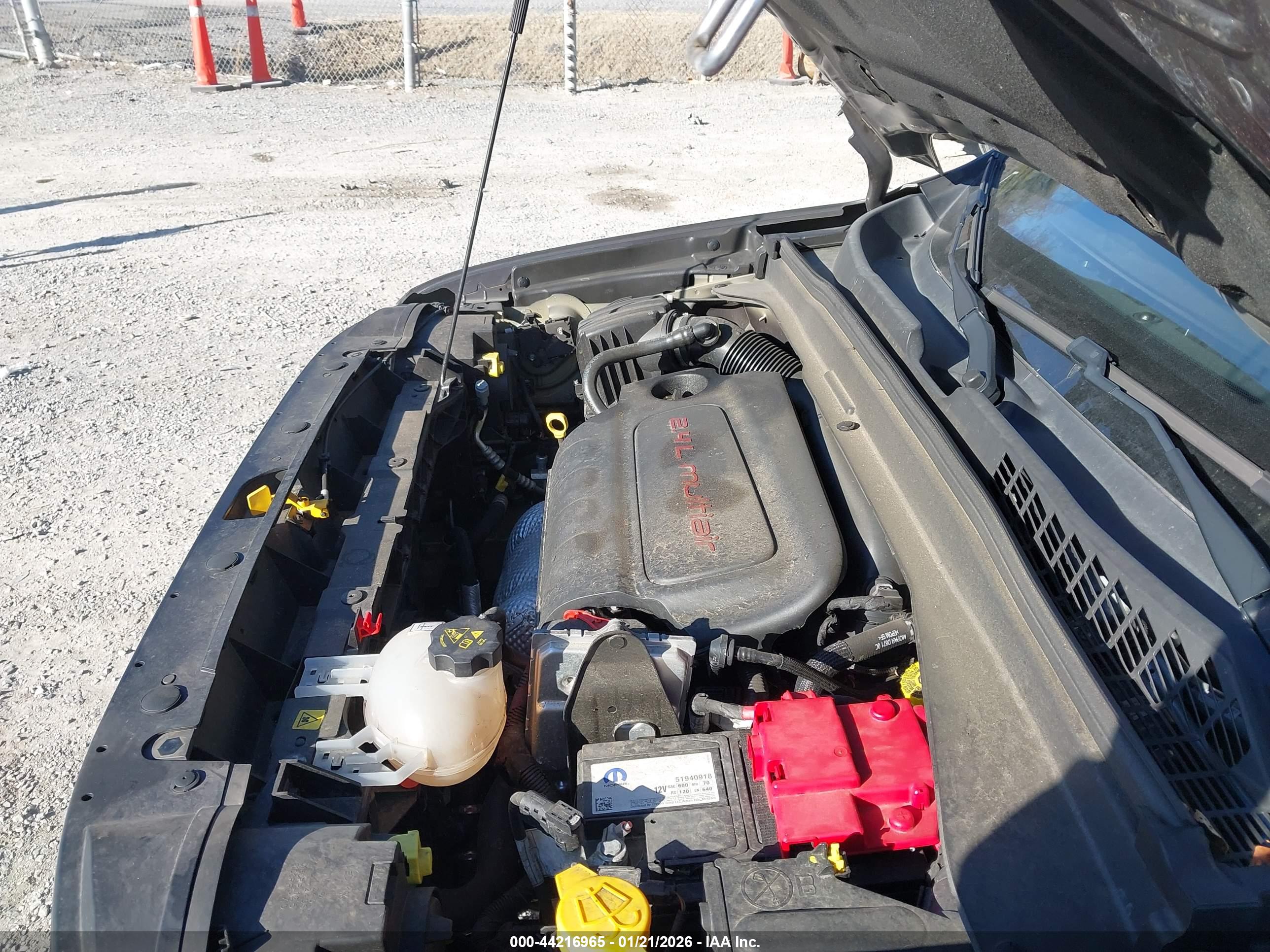 JEEP RENEGADE image 10