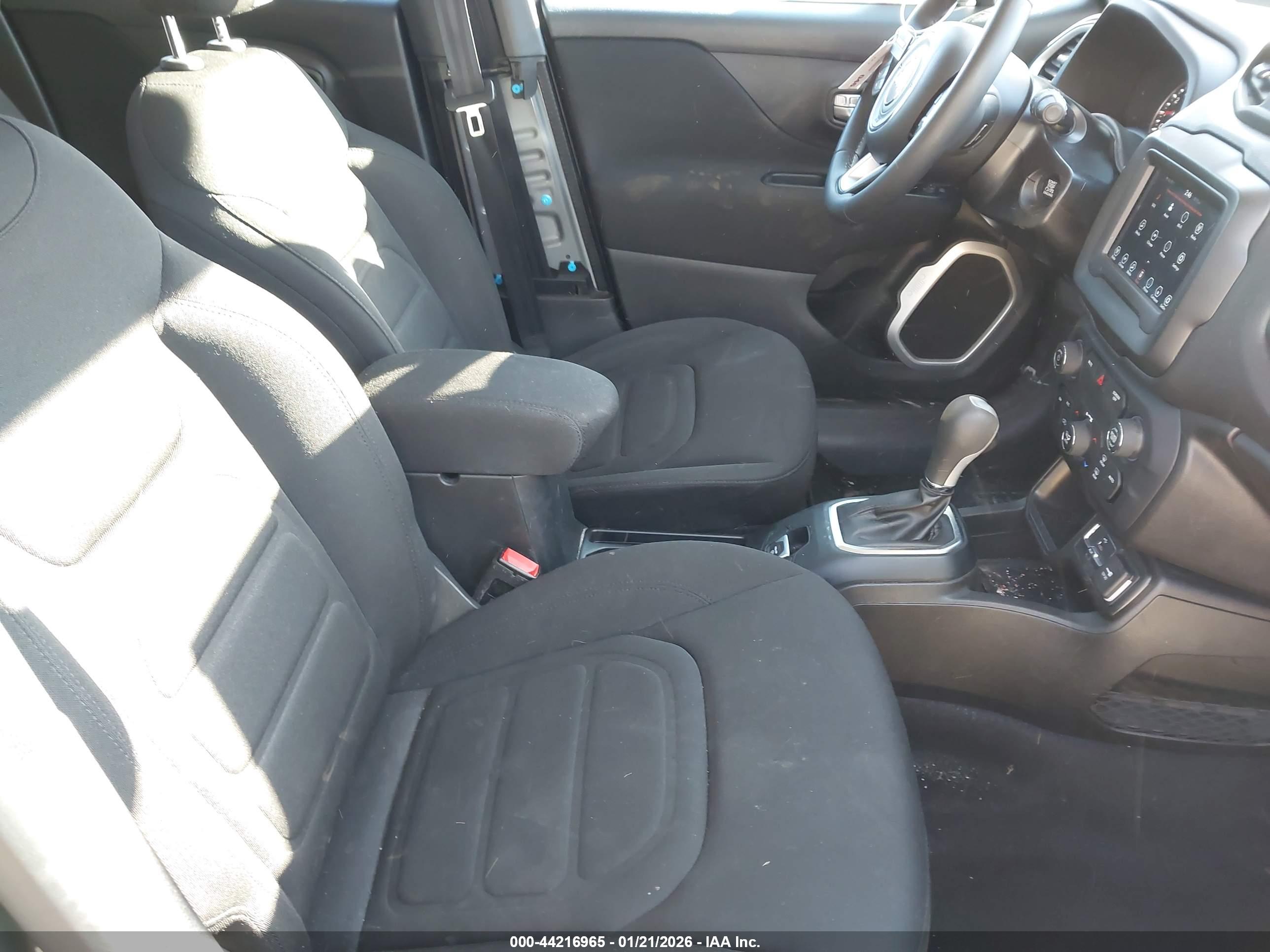 JEEP RENEGADE image 5
