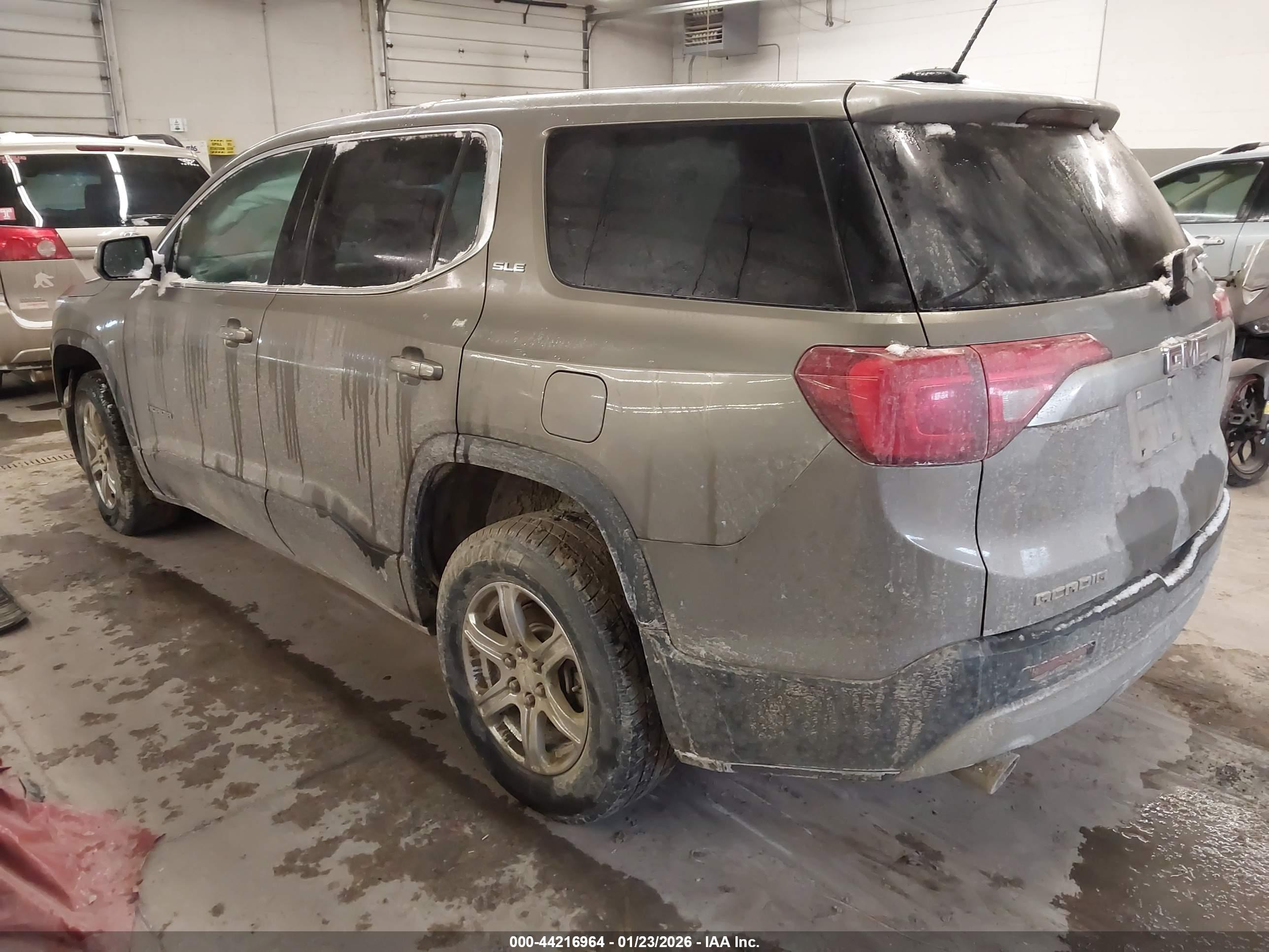 GMC ACADIA image 3