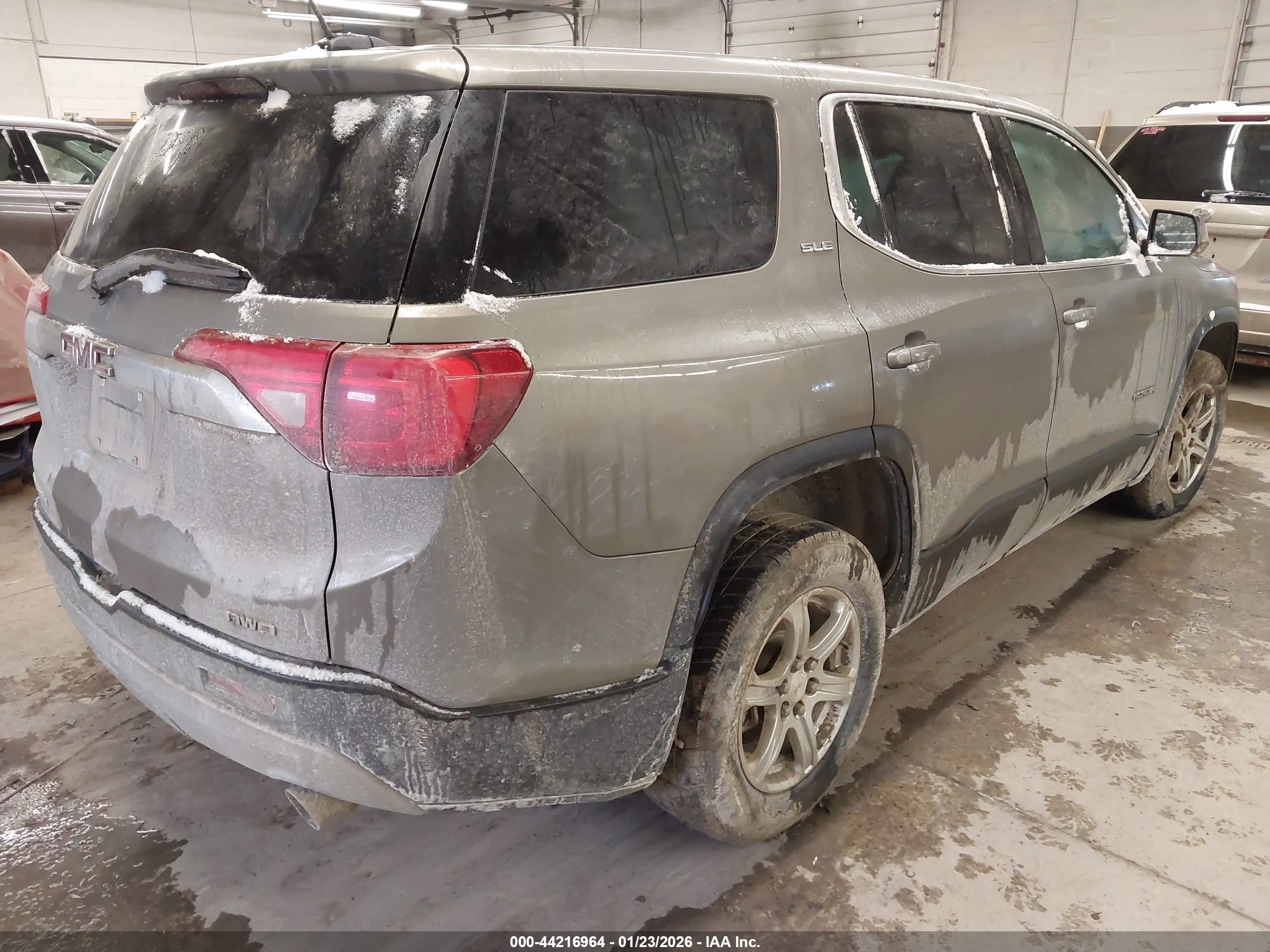 GMC ACADIA image 4