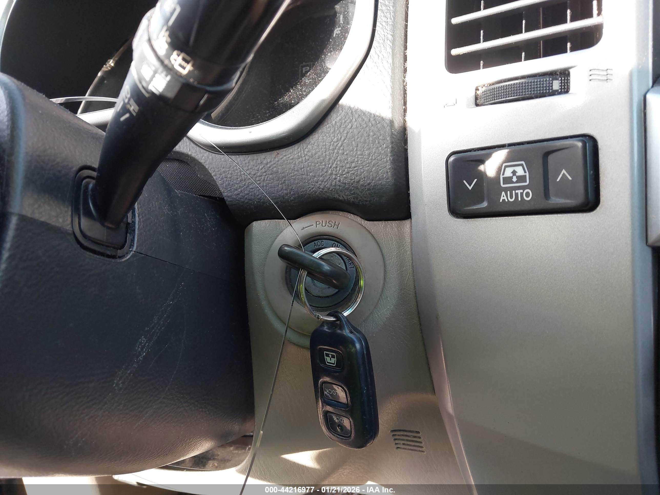 TOYOTA 4RUNNER image 11