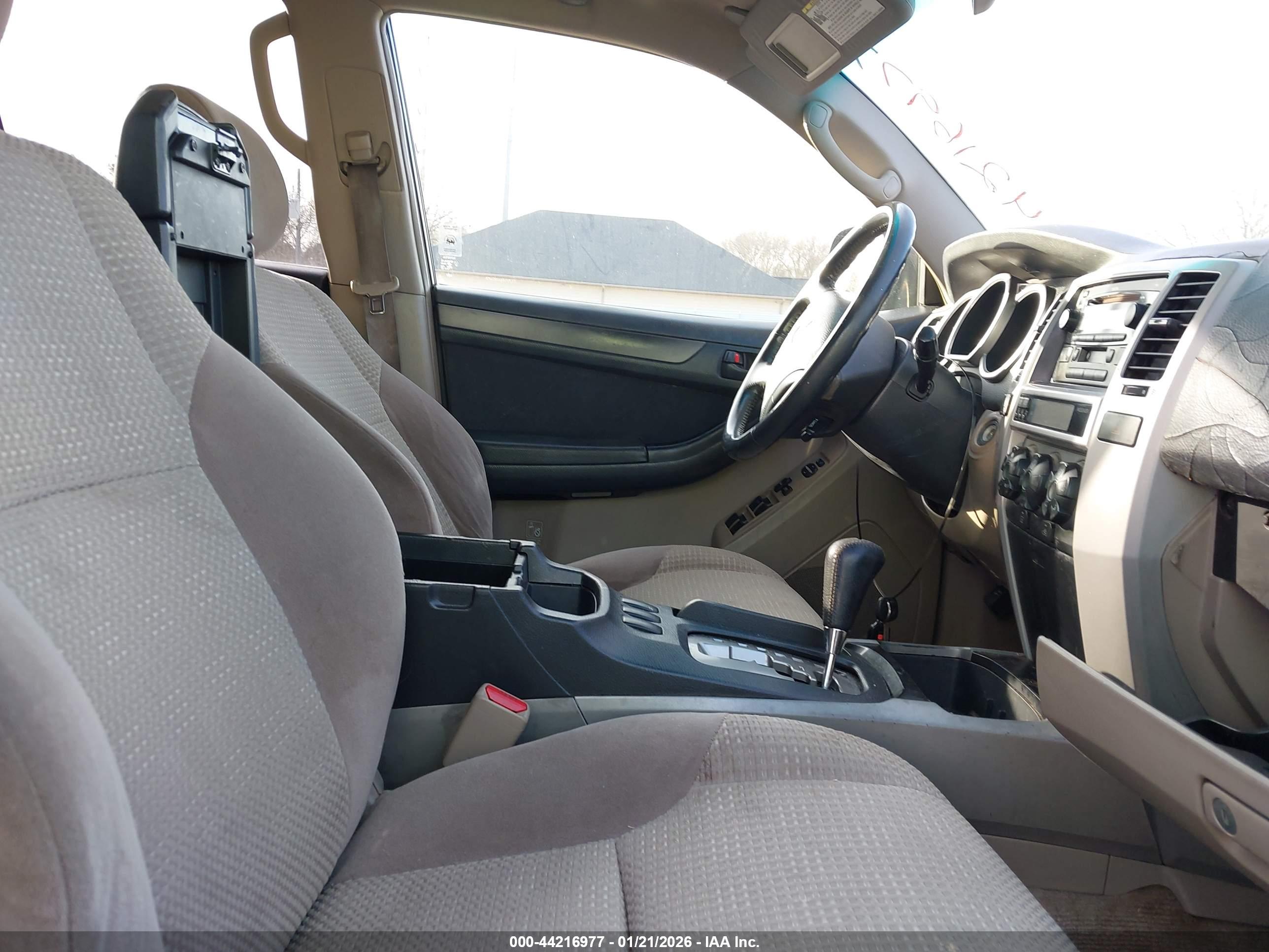 TOYOTA 4RUNNER image 5