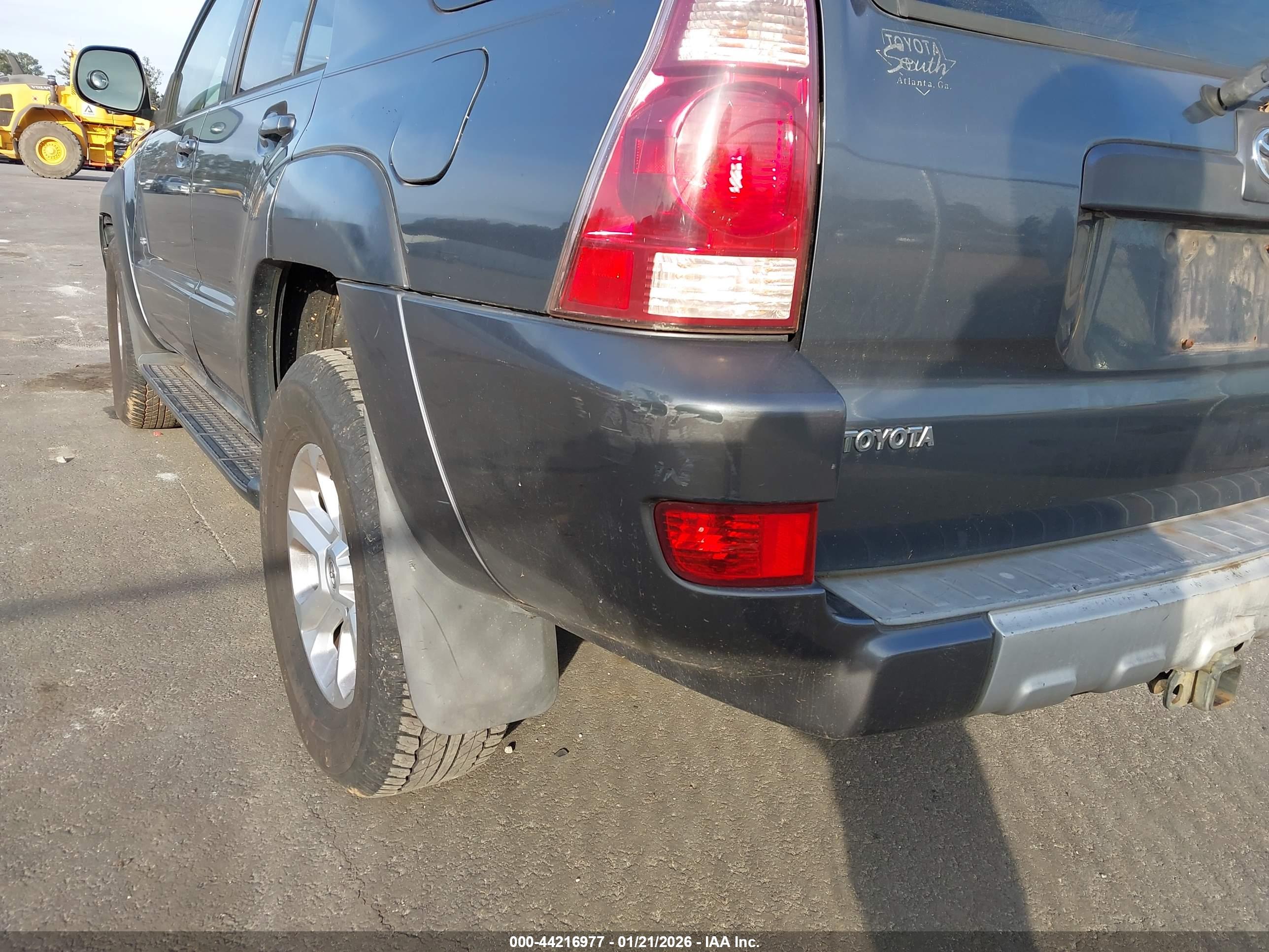 TOYOTA 4RUNNER image 6