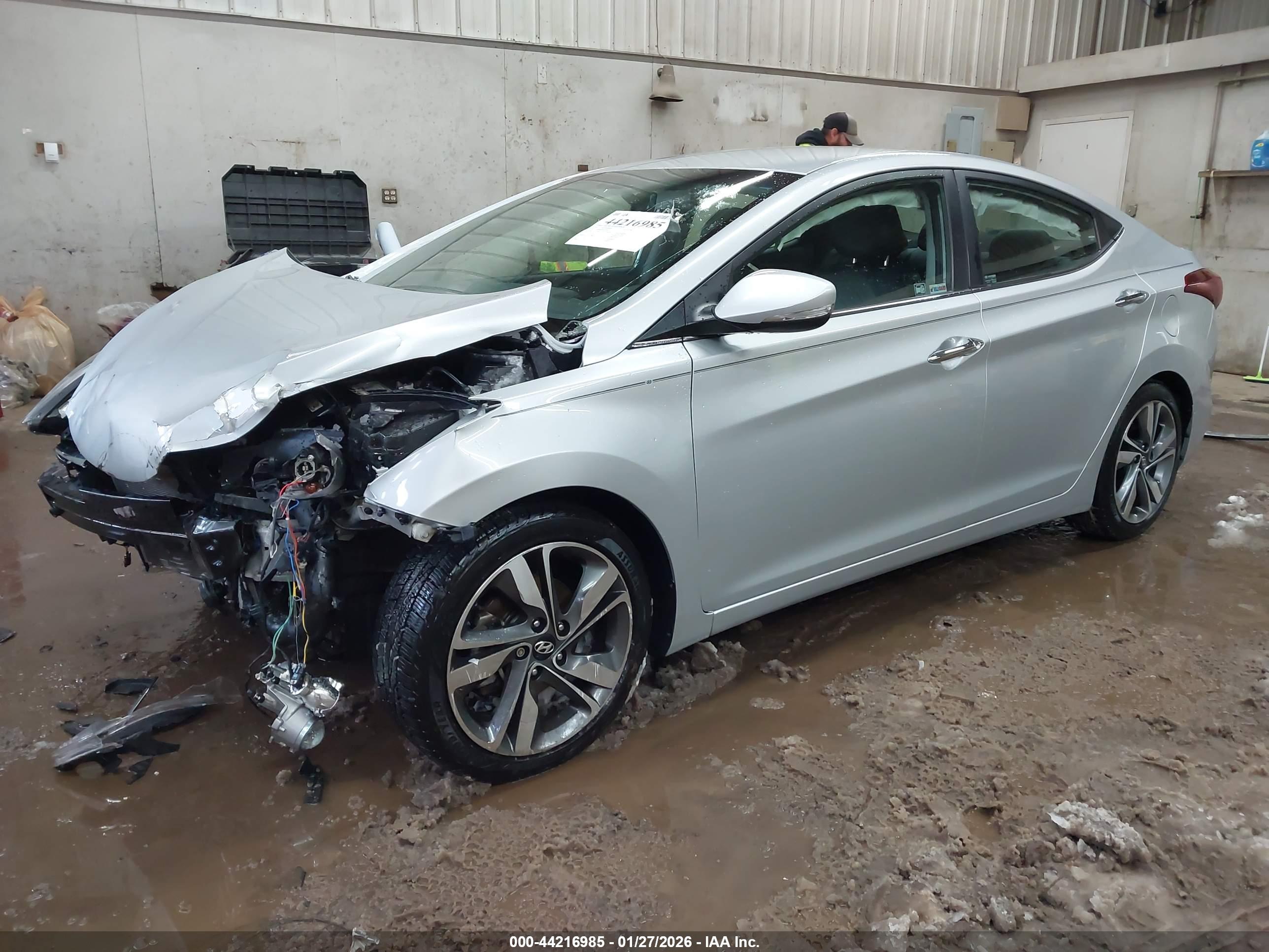 HYUNDAI ELANTRA image 2