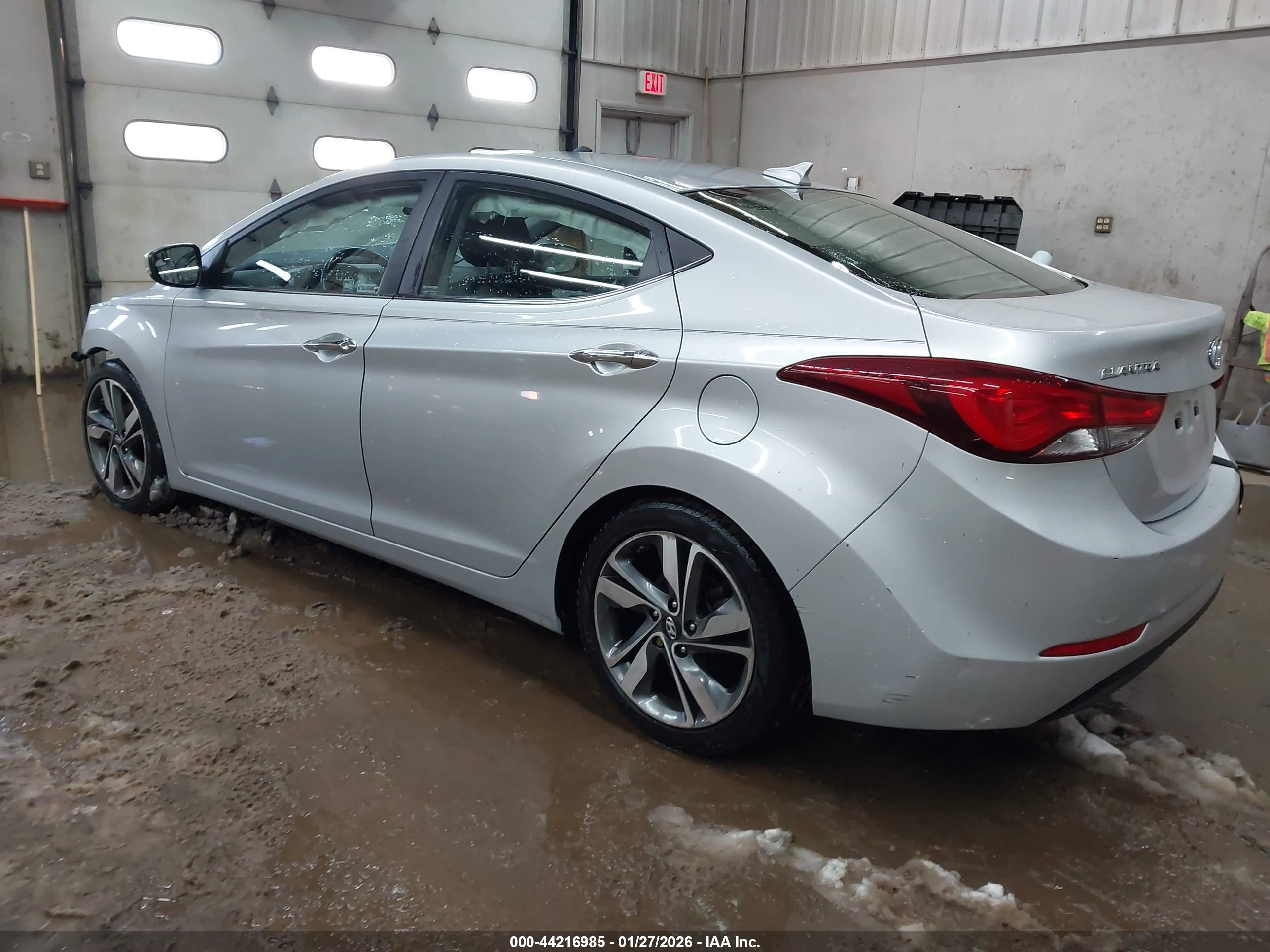 HYUNDAI ELANTRA image 3