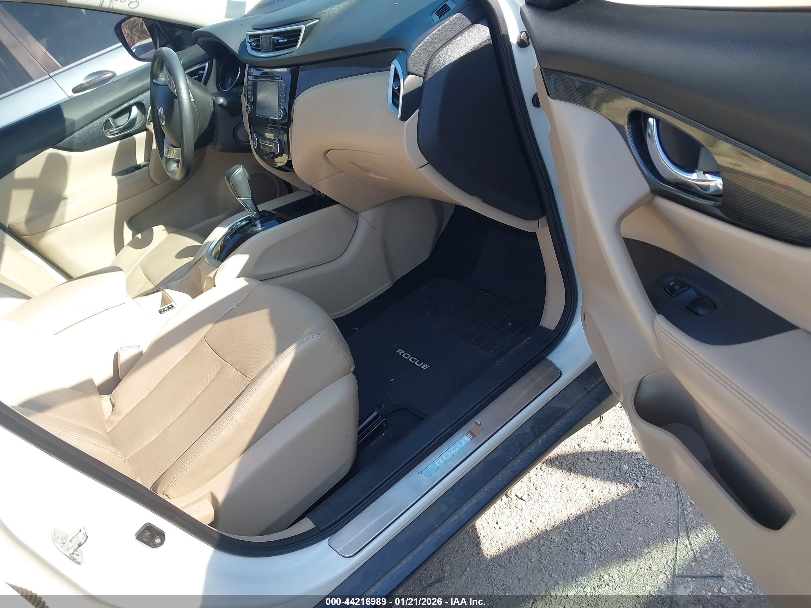 NISSAN ROGUE image 5