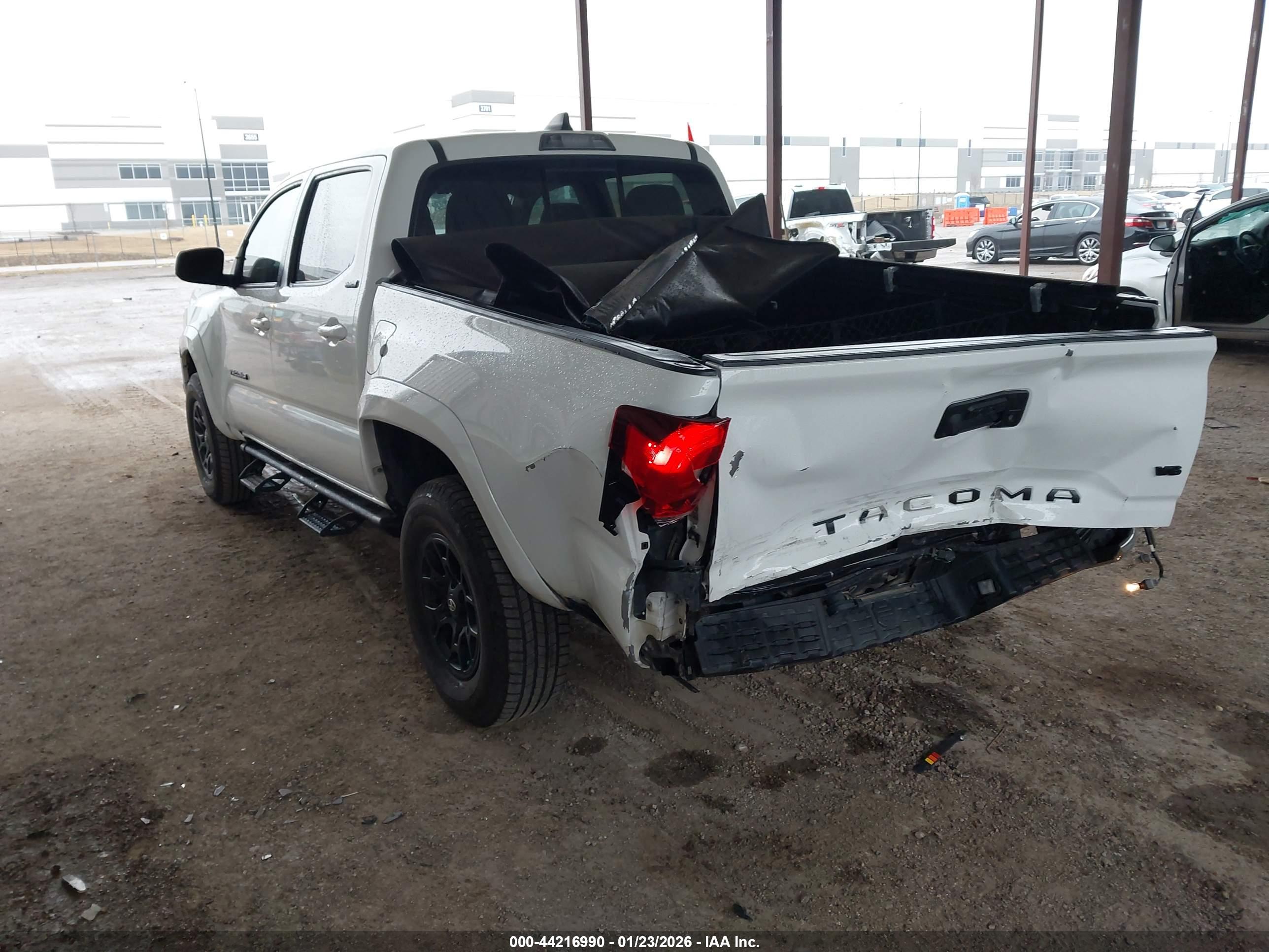TOYOTA TACOMA image 3