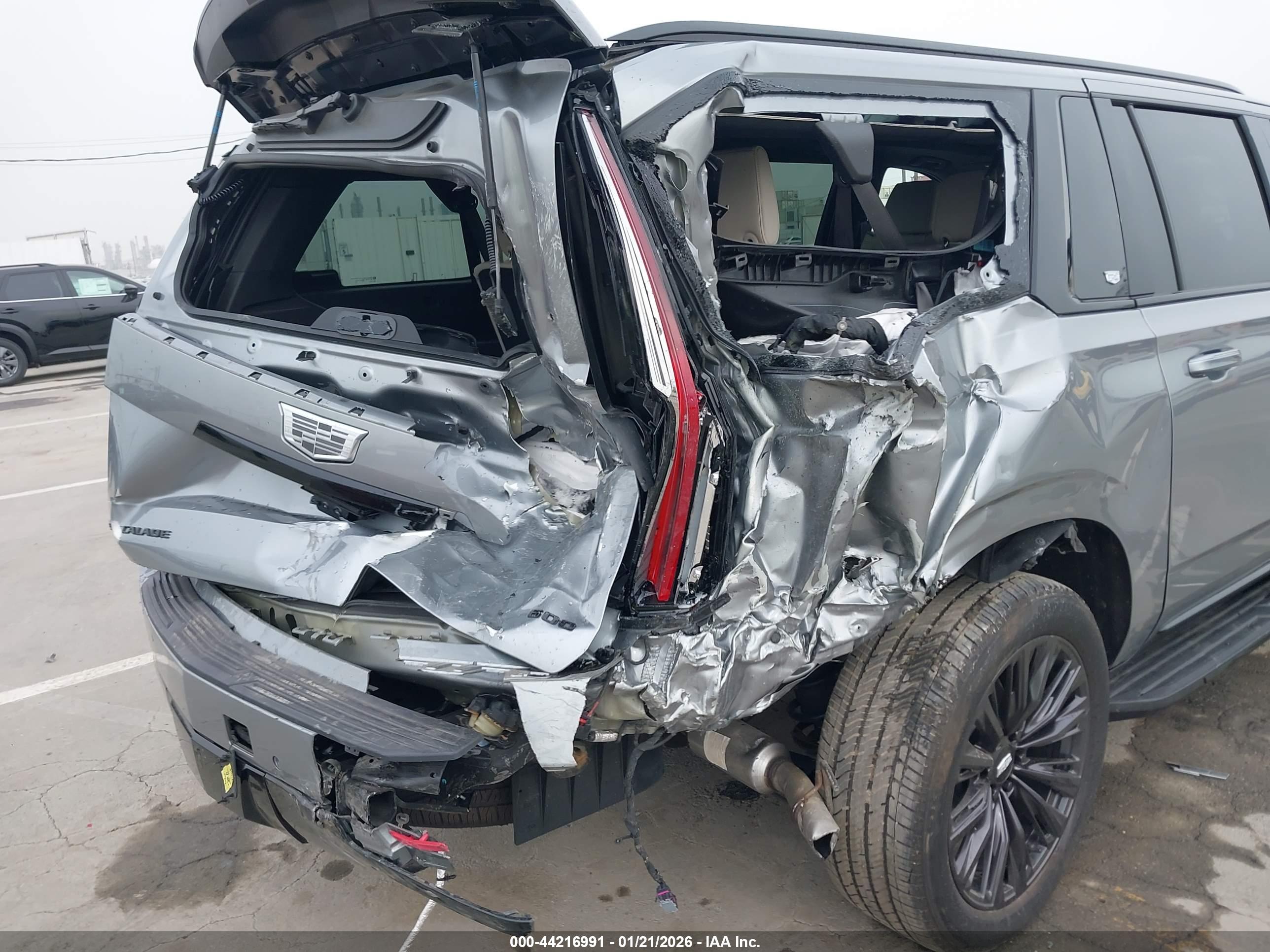 CADILLAC ESCALADE image 6