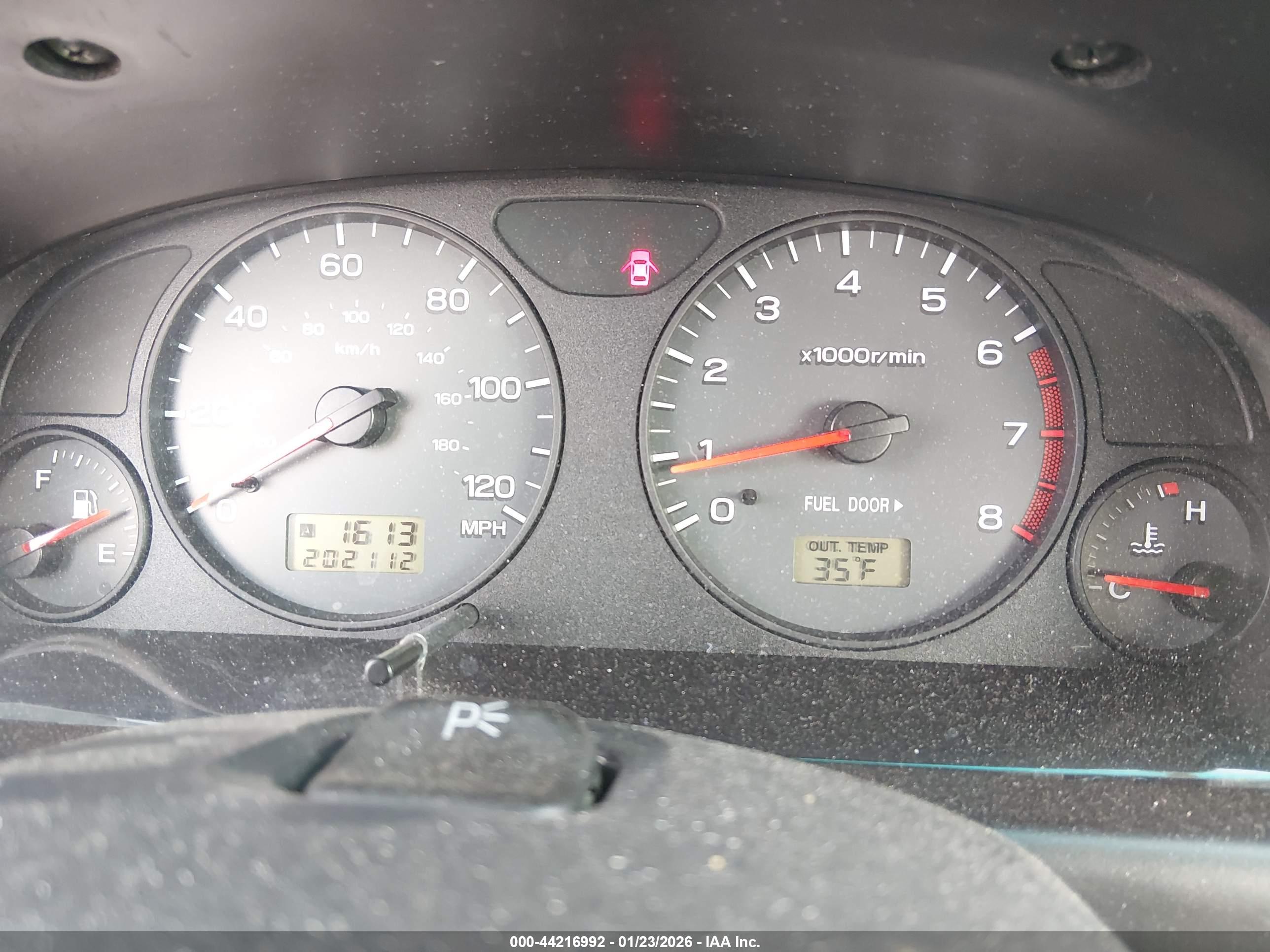 SUBARU FORESTER image 7
