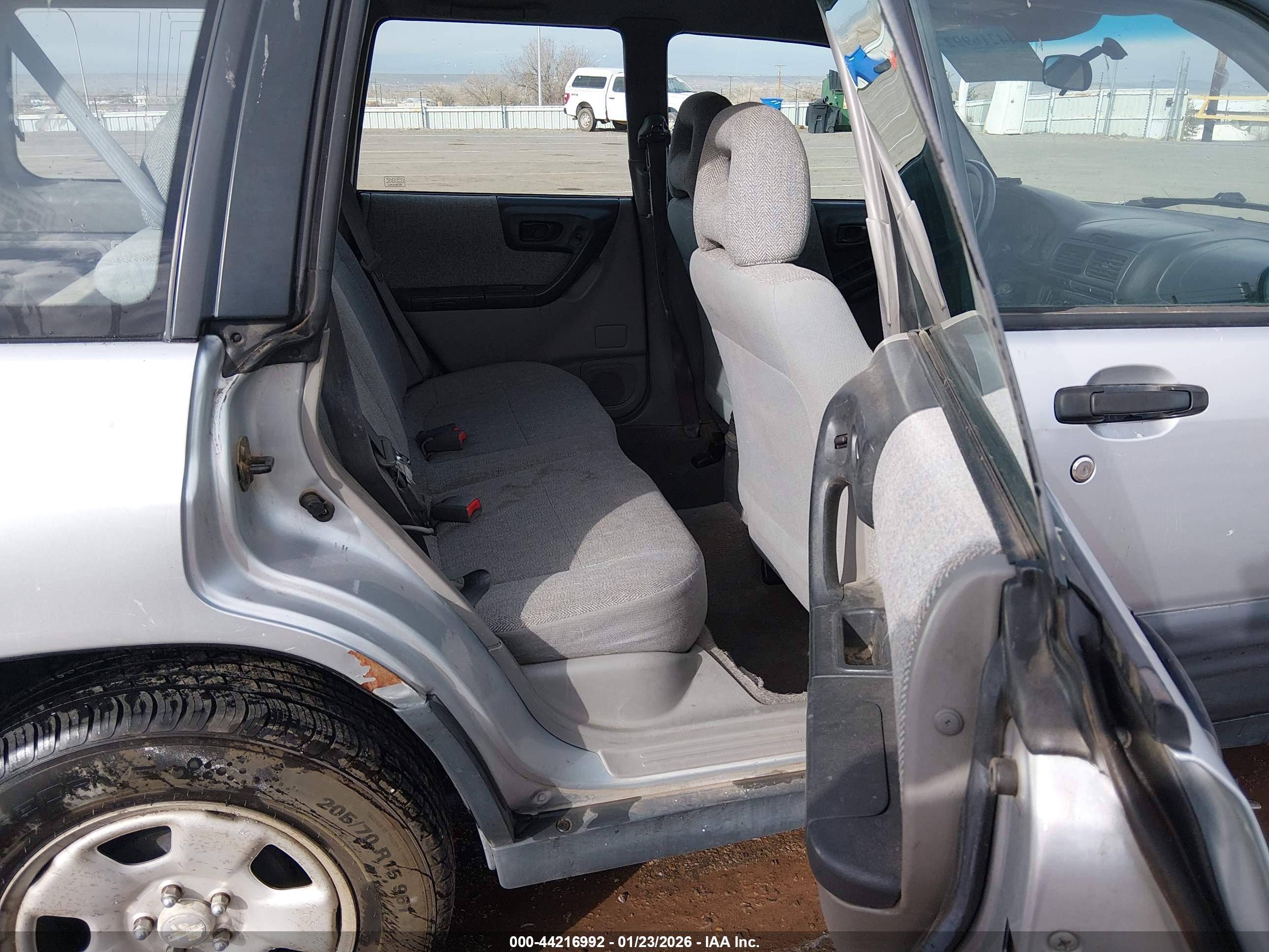 SUBARU FORESTER image 8
