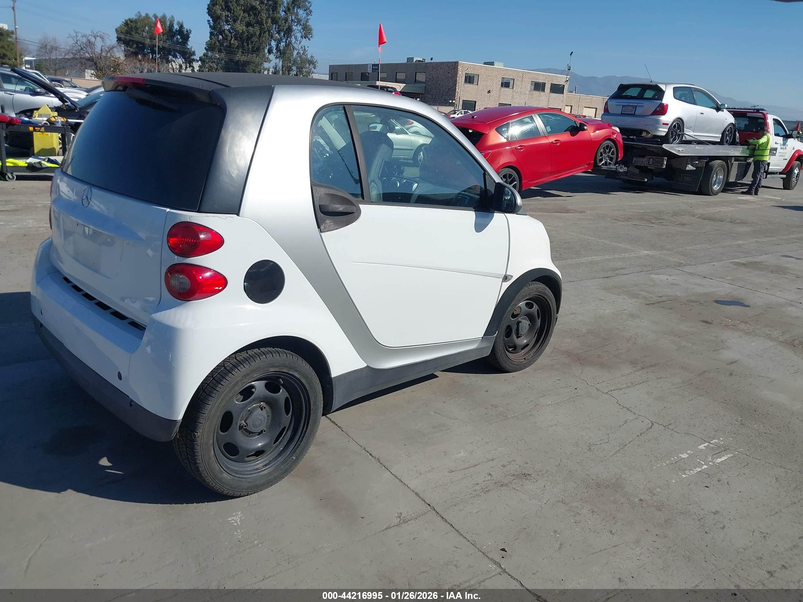 SMART FORTWO image 4