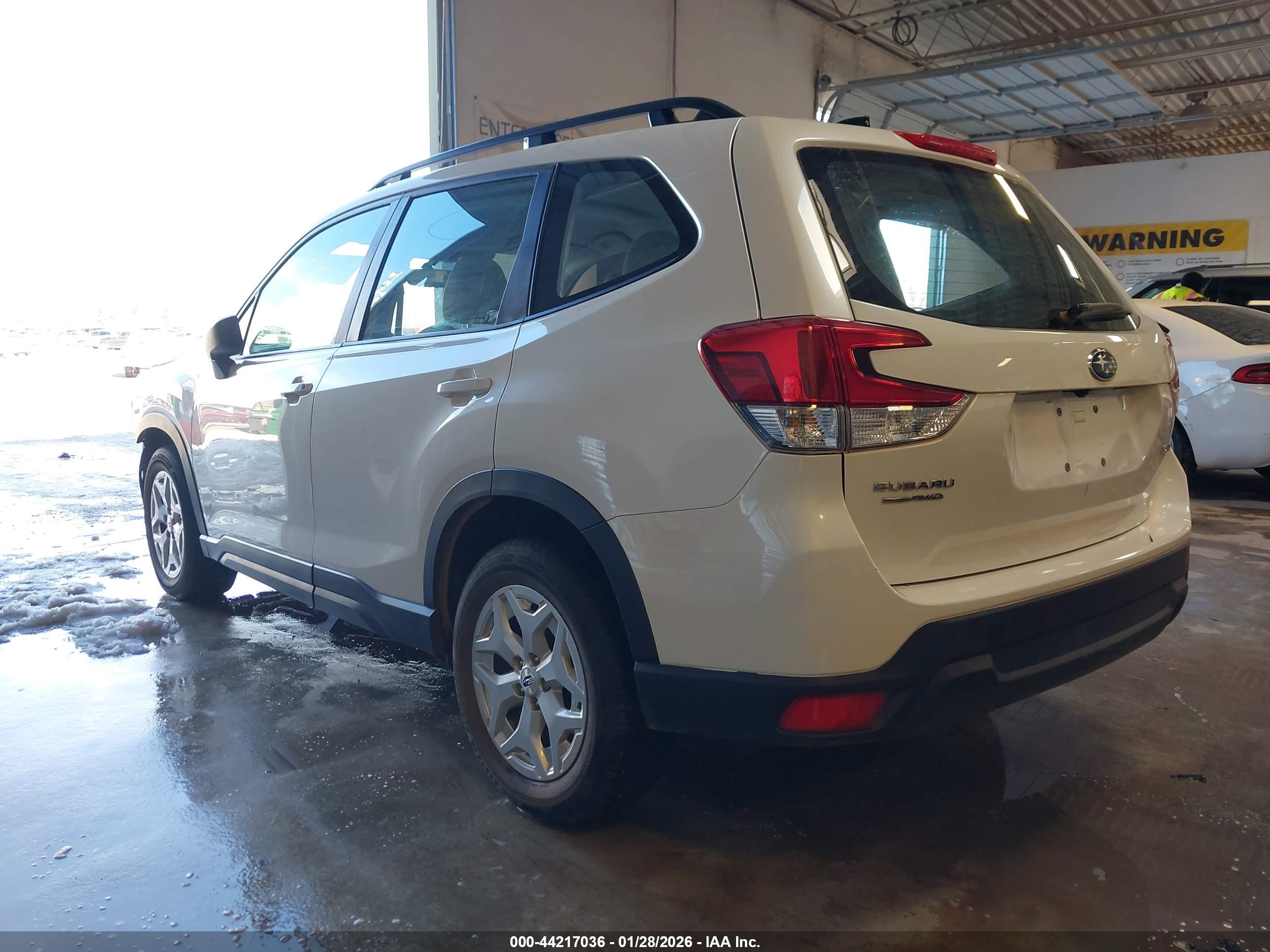 SUBARU FORESTER image 3