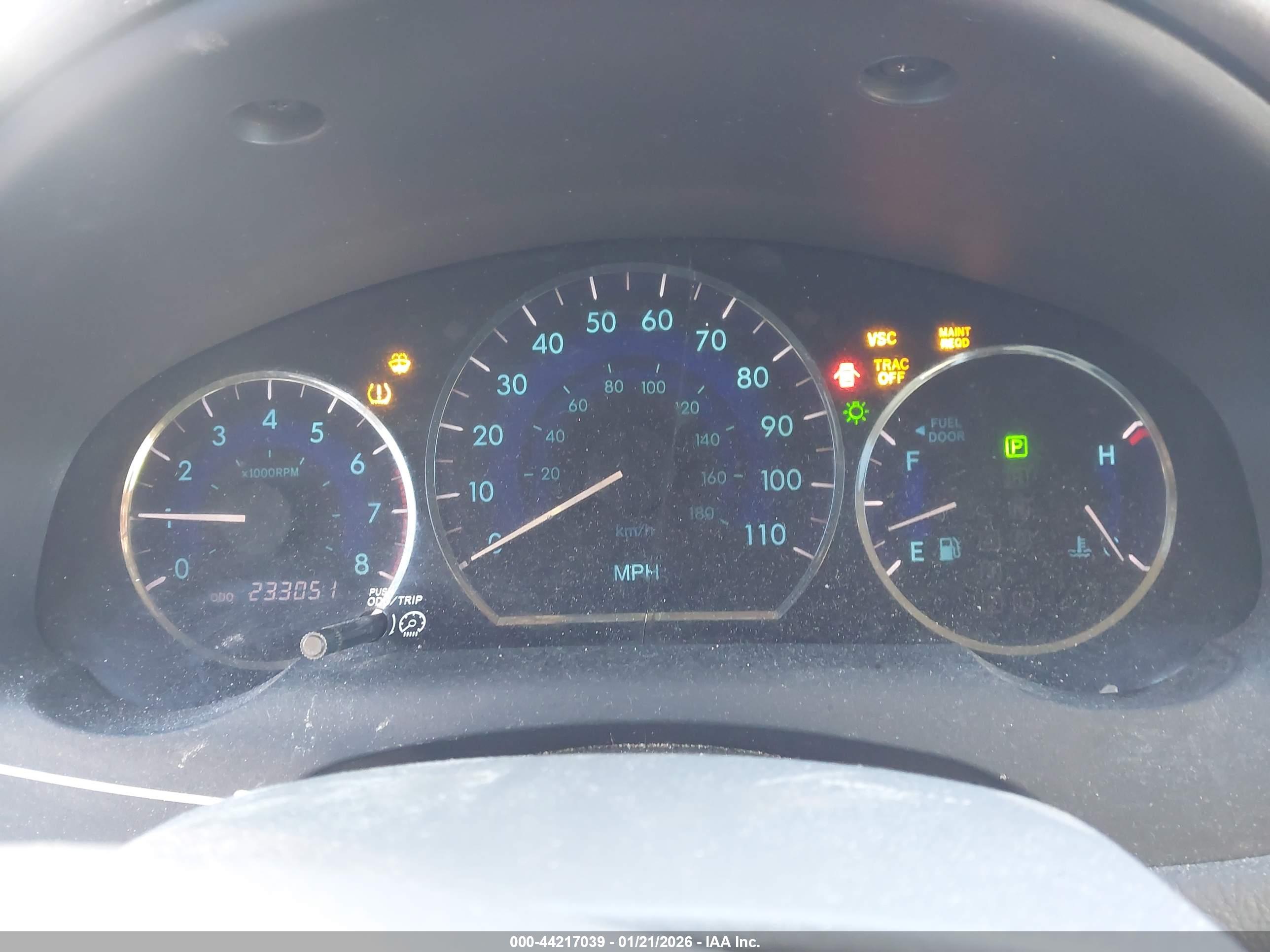 TOYOTA SIENNA image 7
