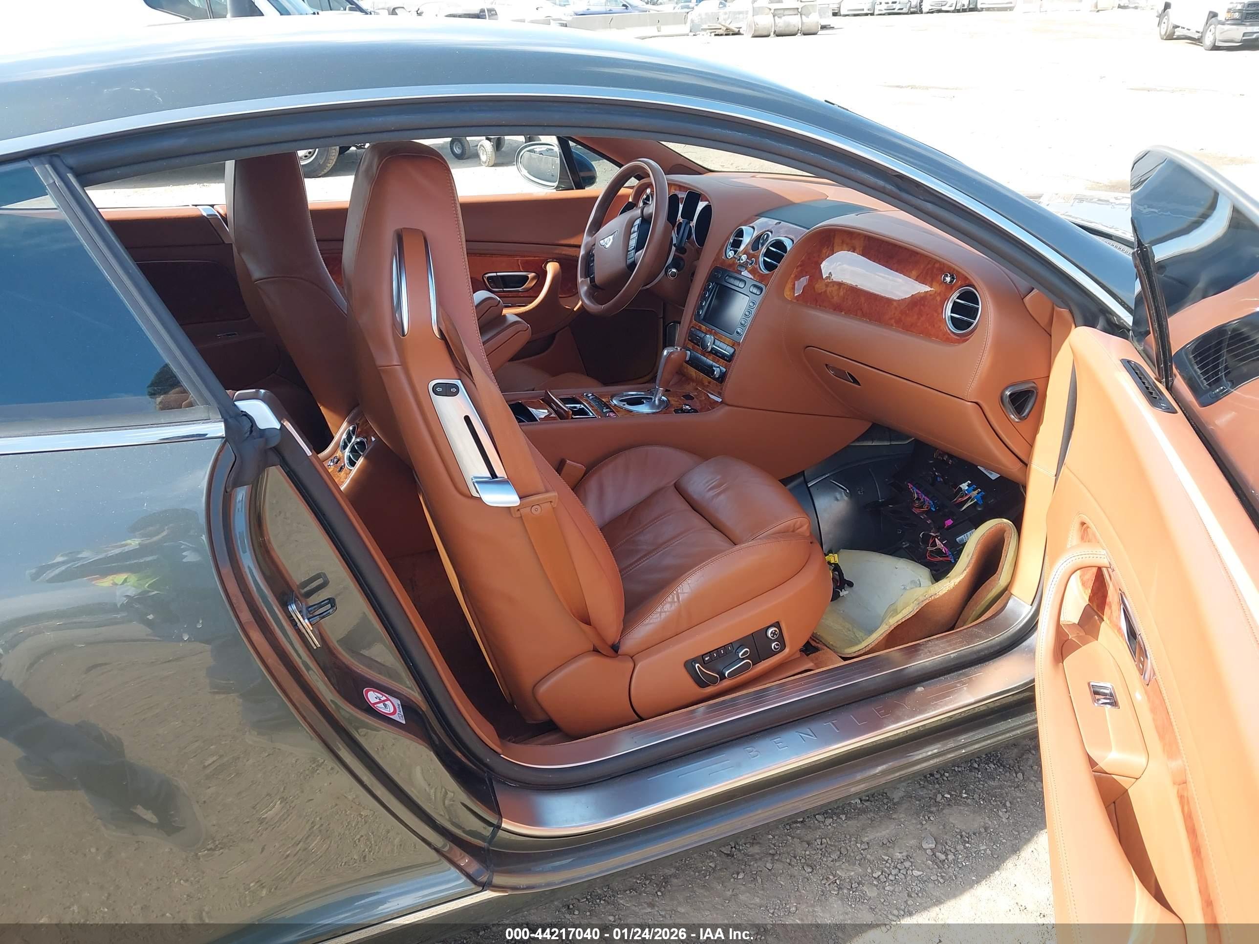 BENTLEY CONTINENTAL image 5