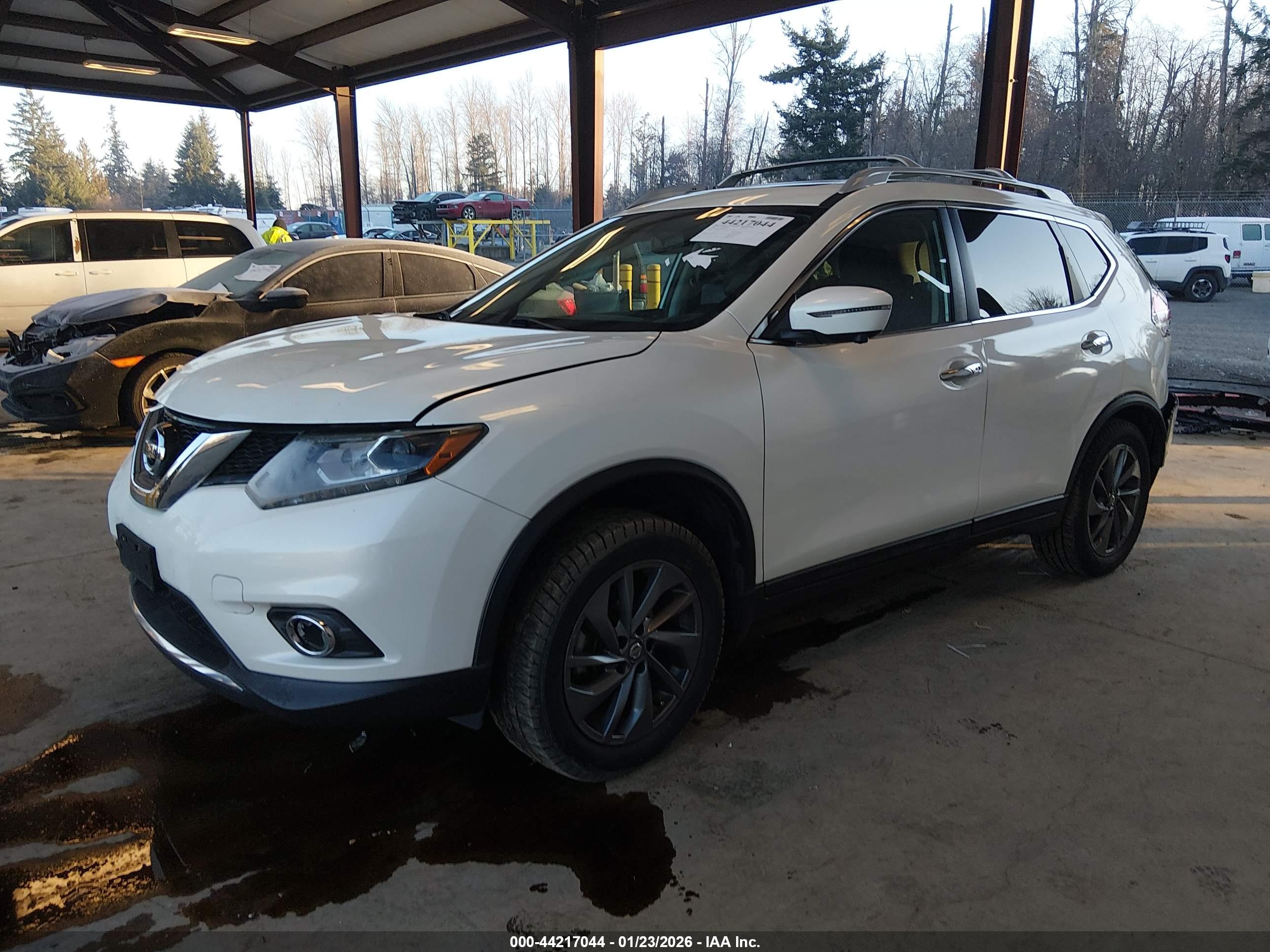 NISSAN ROGUE image 2
