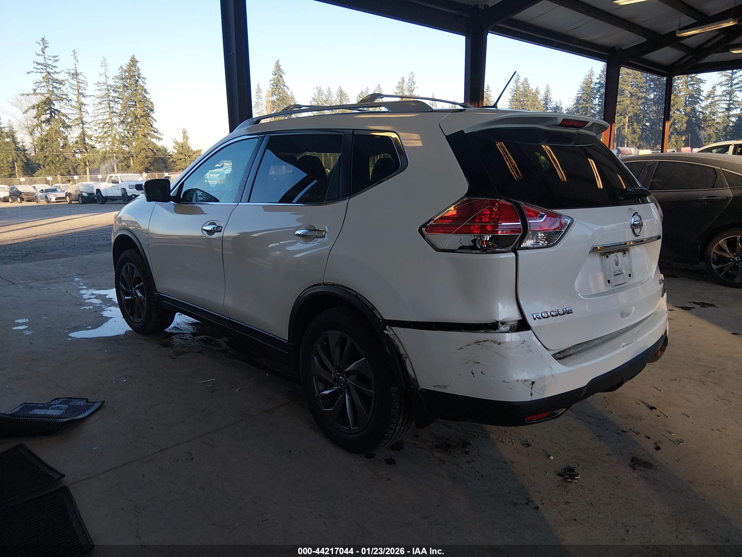 NISSAN ROGUE image 3