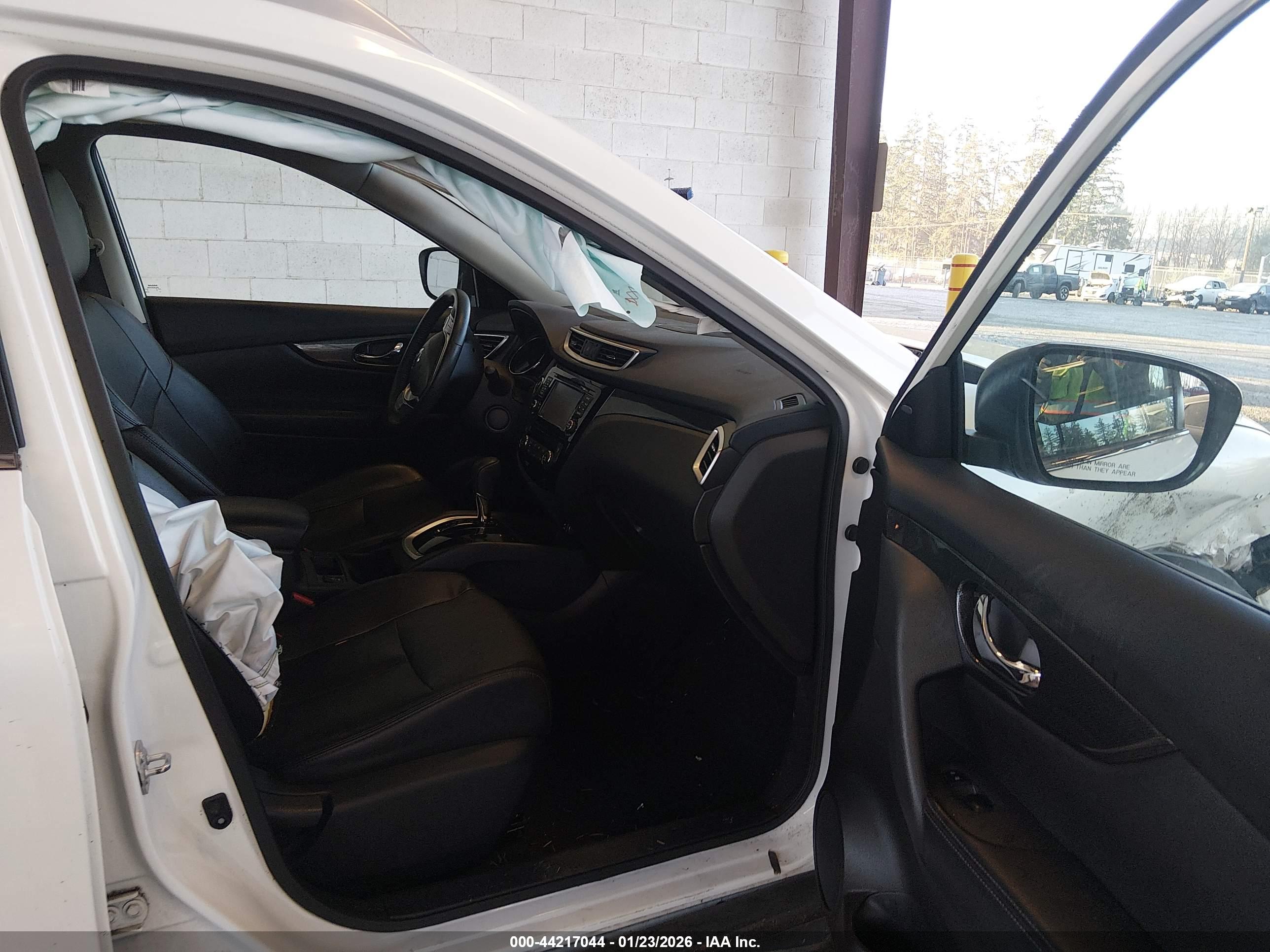 NISSAN ROGUE image 5