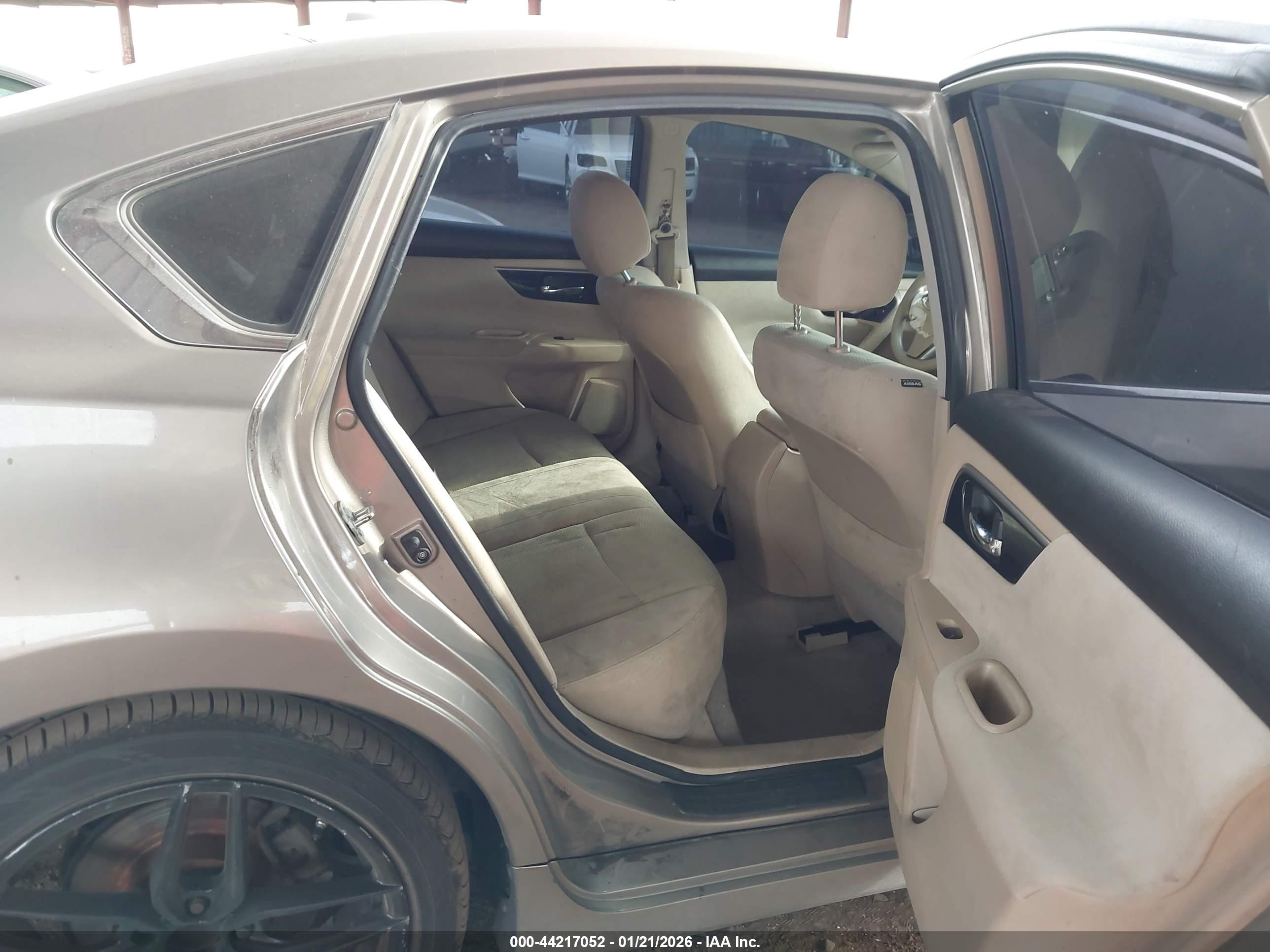 NISSAN ALTIMA image 8