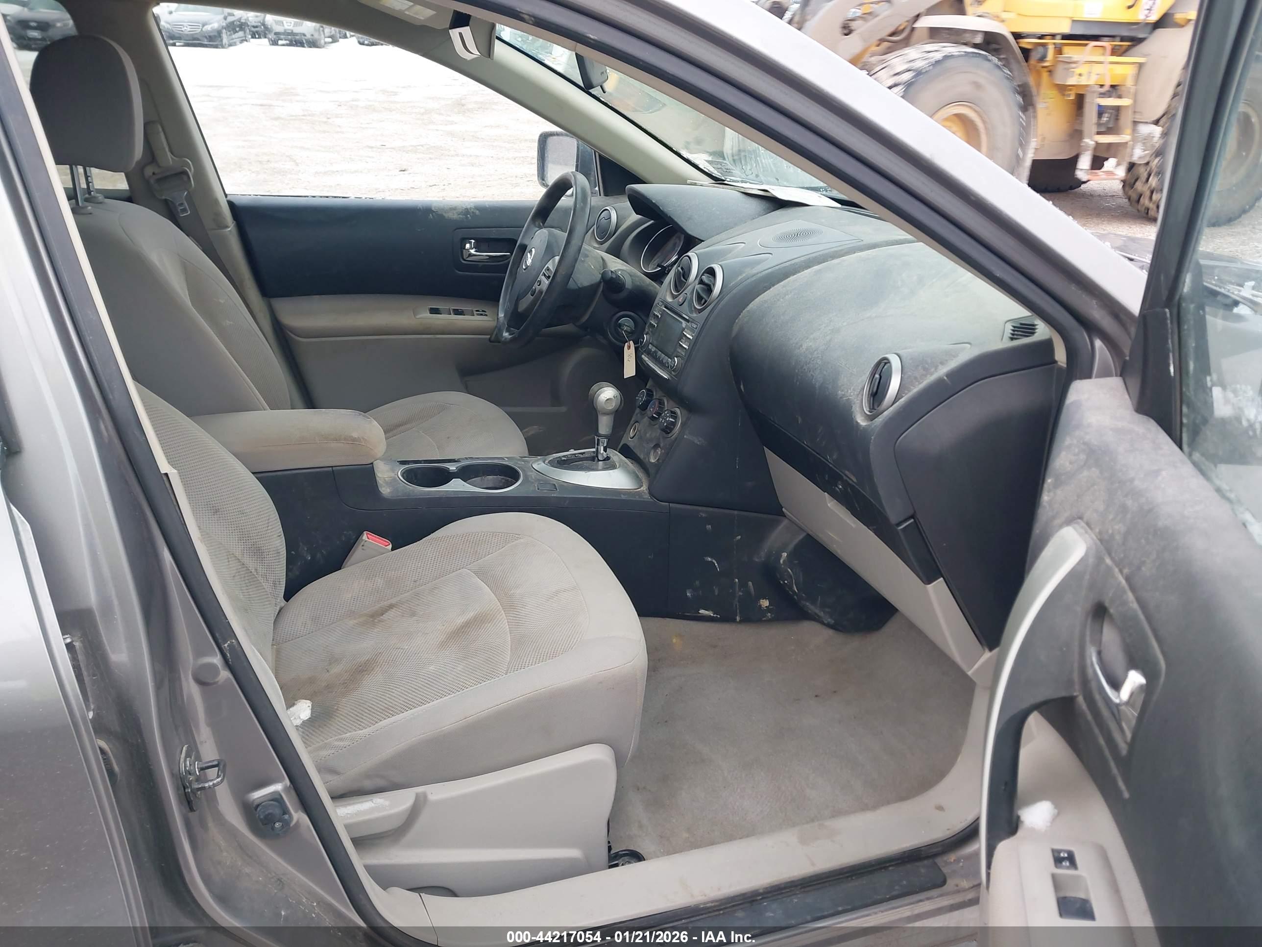 NISSAN ROGUE image 5