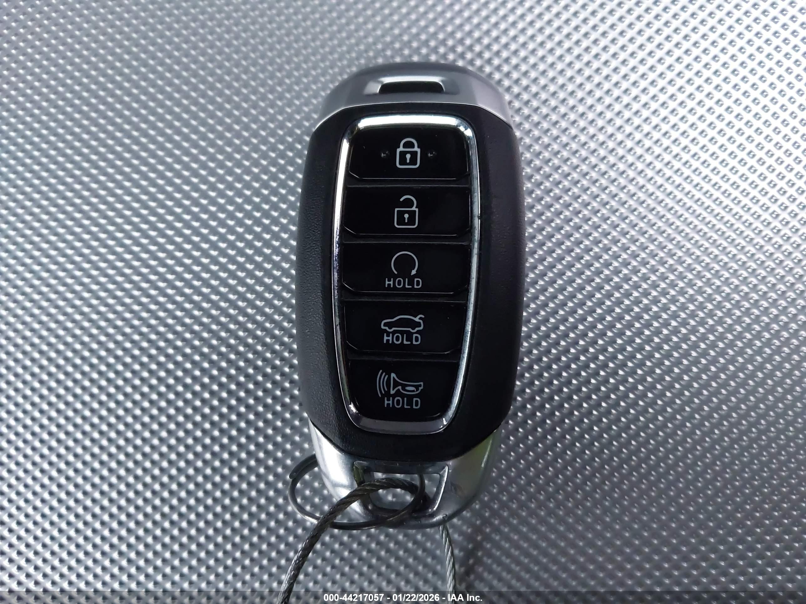 HYUNDAI ELANTRA image 11