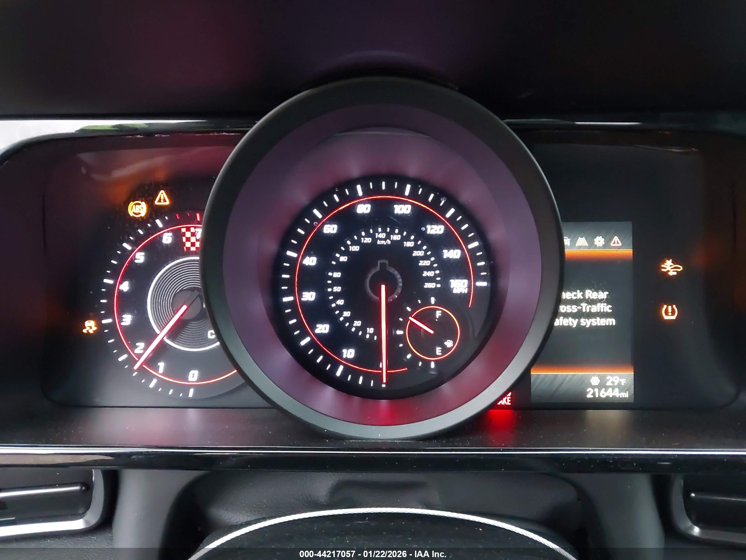 HYUNDAI ELANTRA image 7