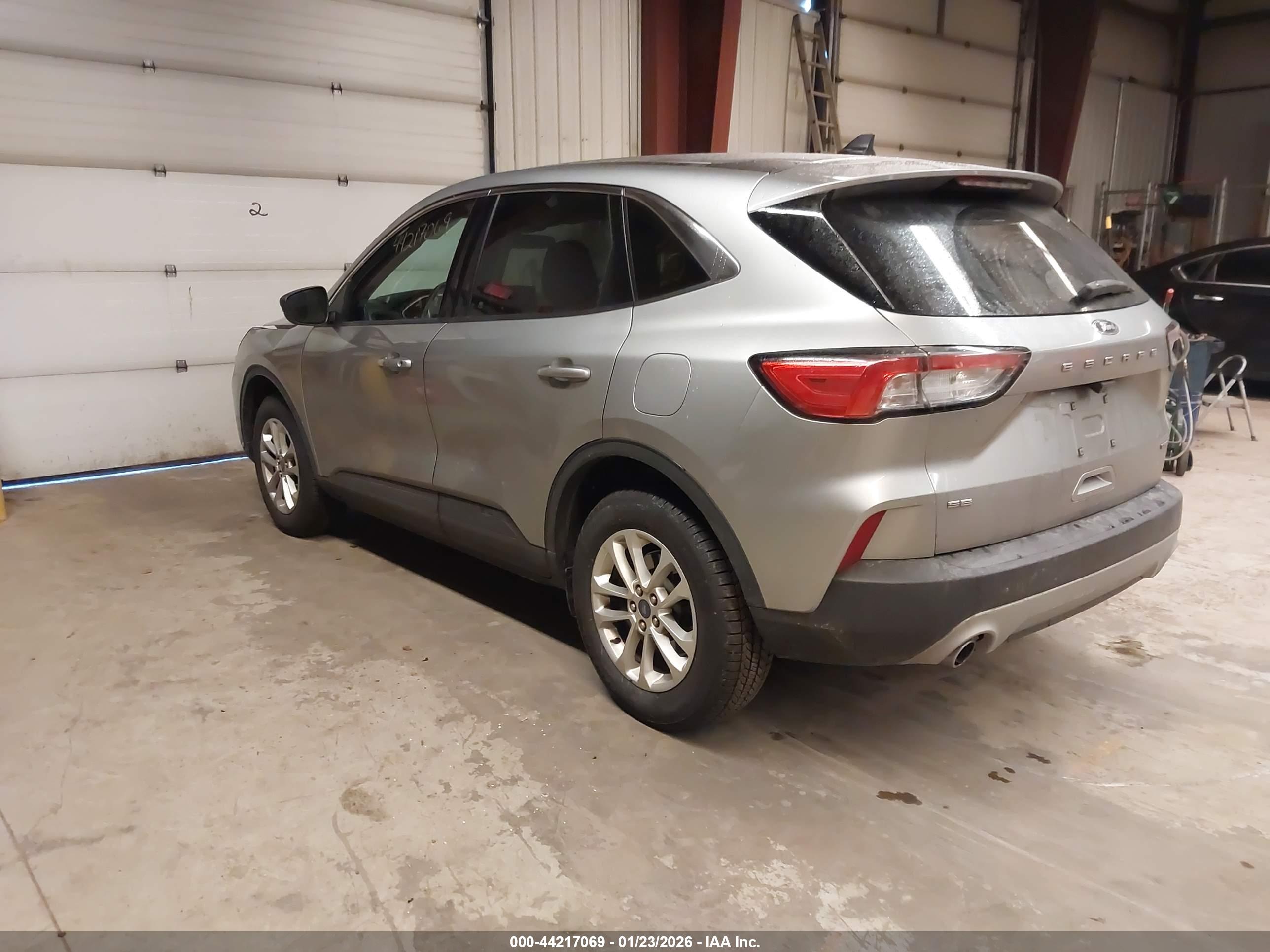 FORD ESCAPE image 3