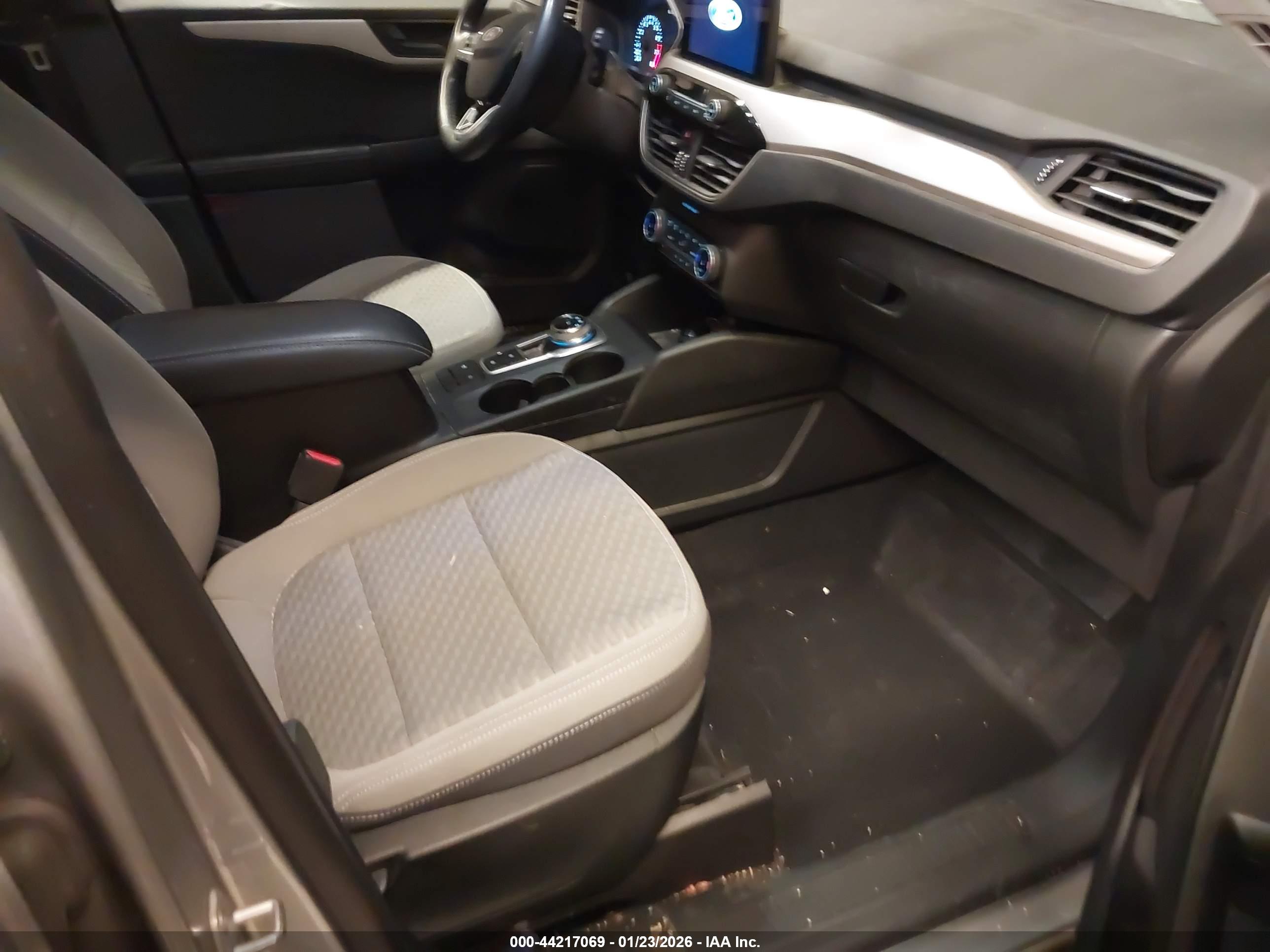 FORD ESCAPE image 5