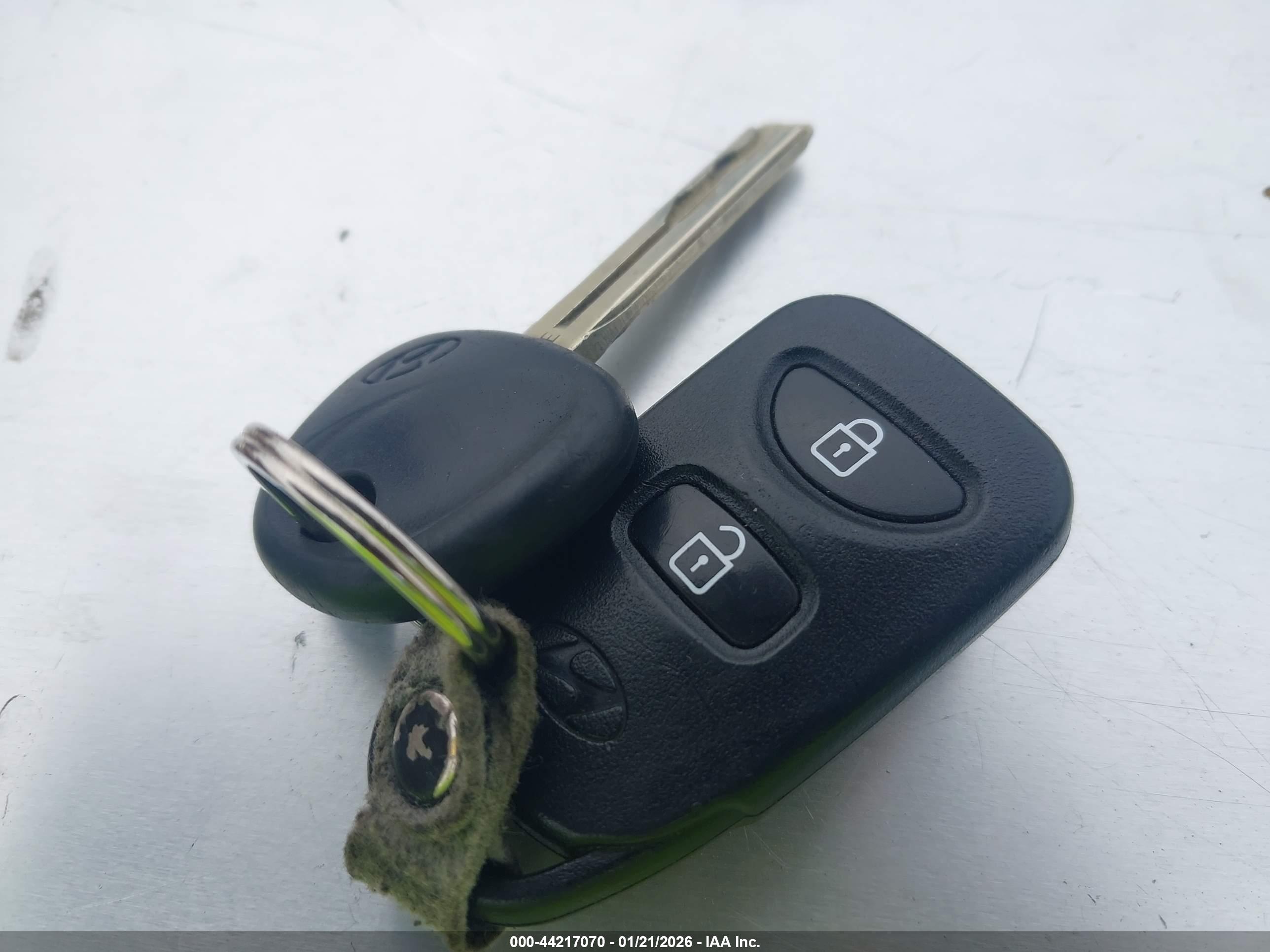 HYUNDAI TUCSON image 11