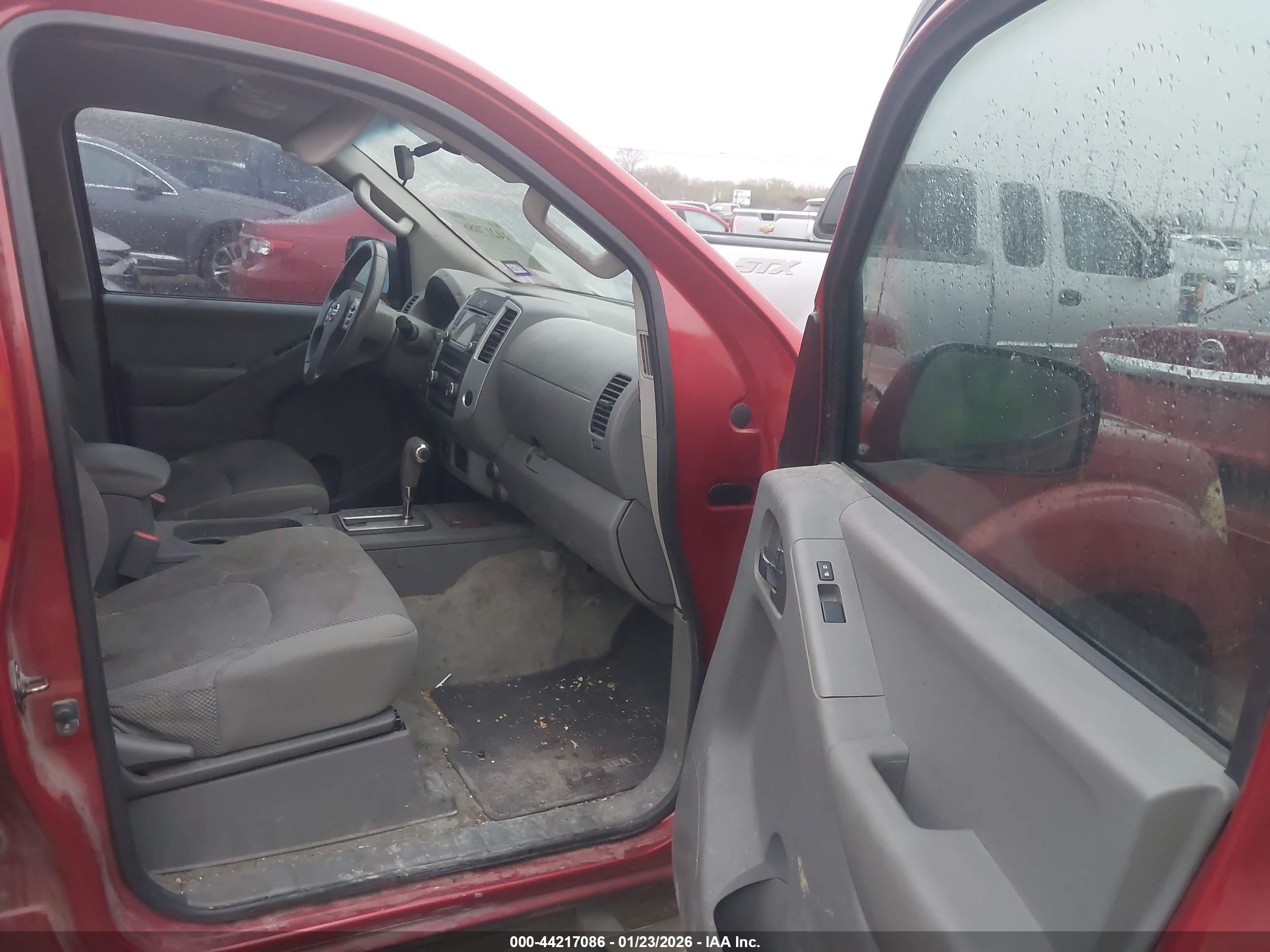 NISSAN FRONTIER image 5