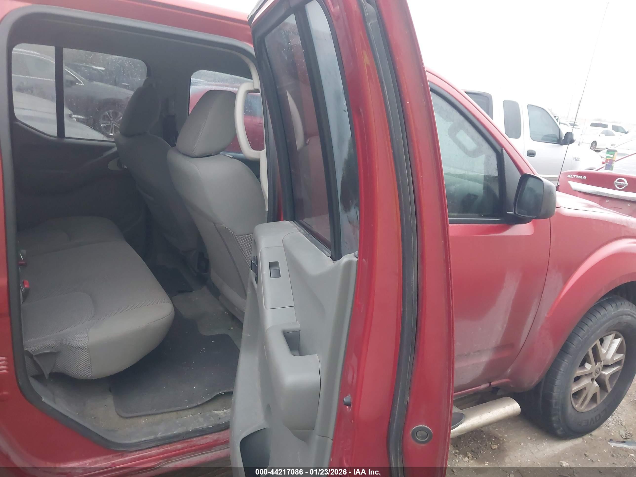 NISSAN FRONTIER image 8