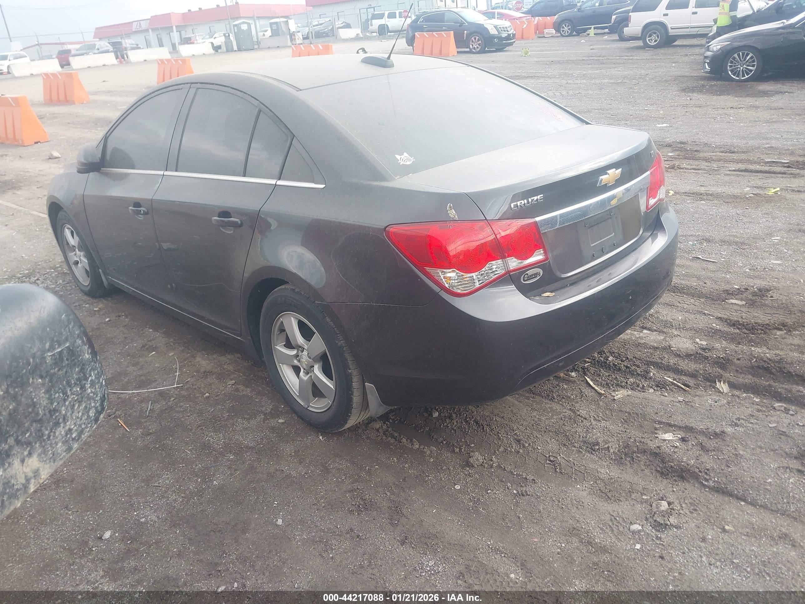 CHEVROLET CRUZE image 3