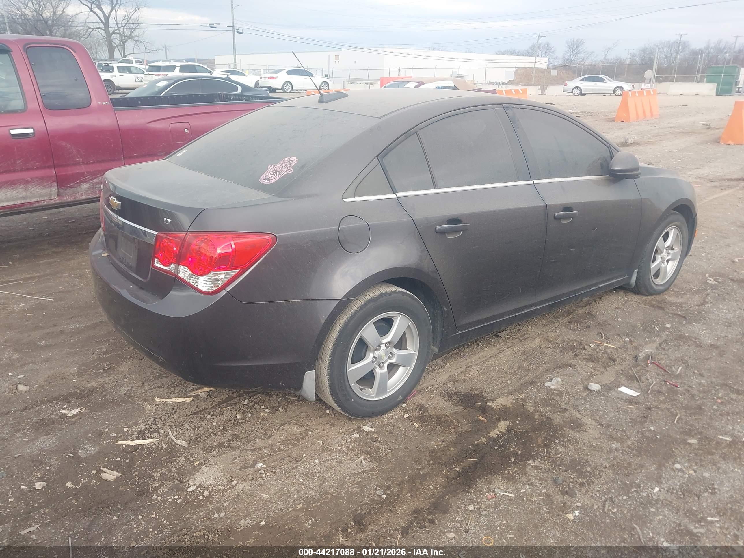 CHEVROLET CRUZE image 4