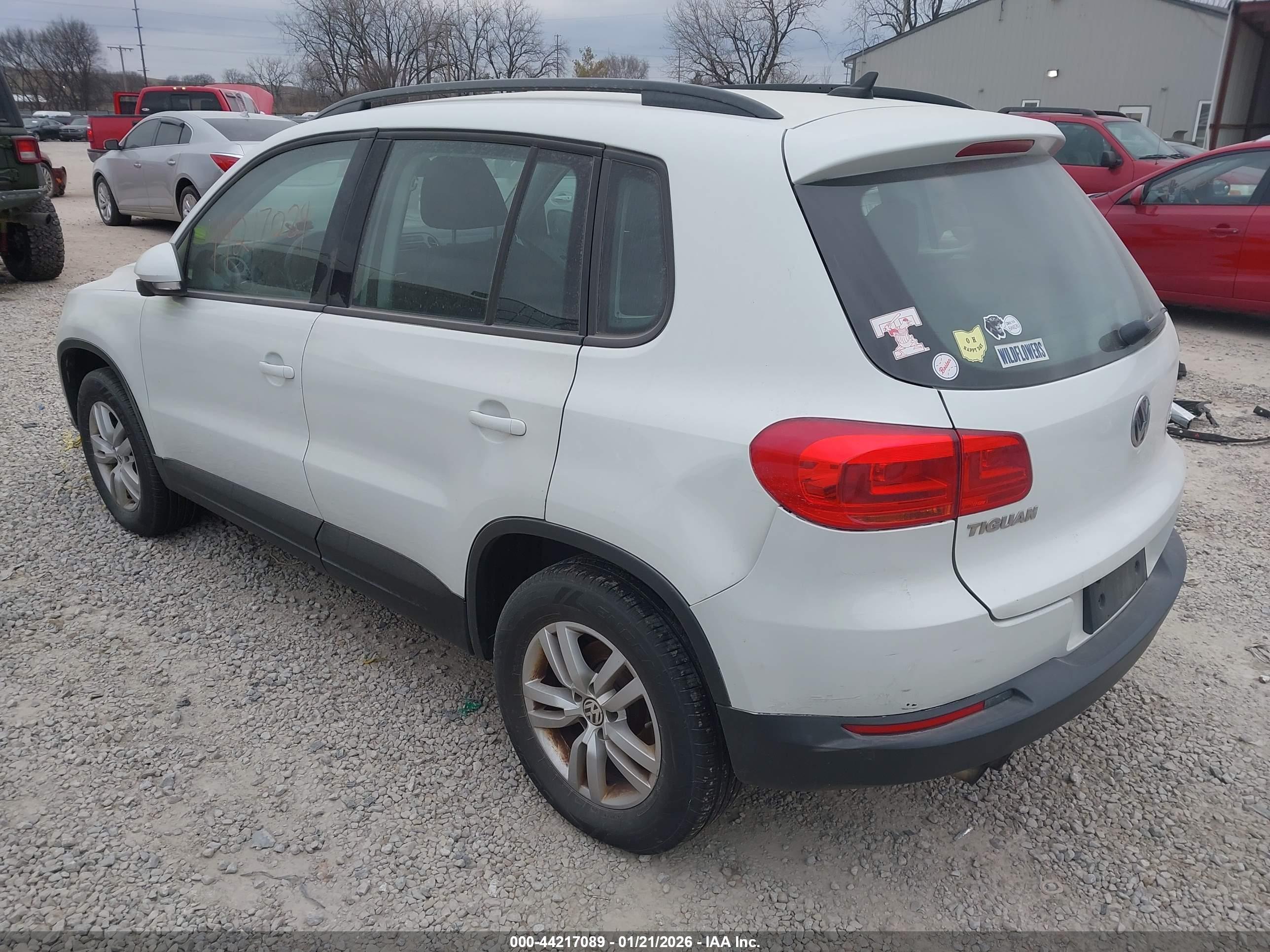 VOLKSWAGEN TIGUAN image 3