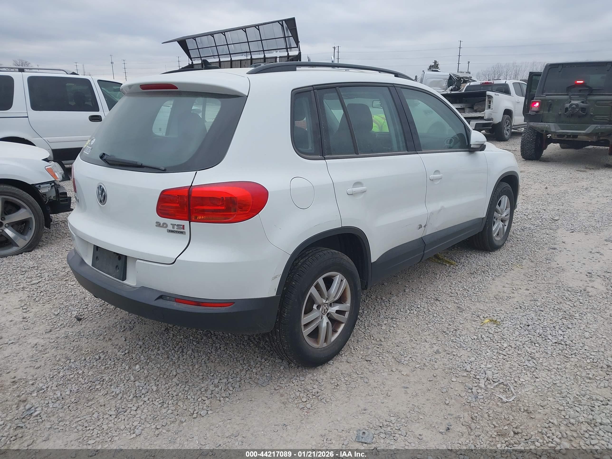 VOLKSWAGEN TIGUAN image 4