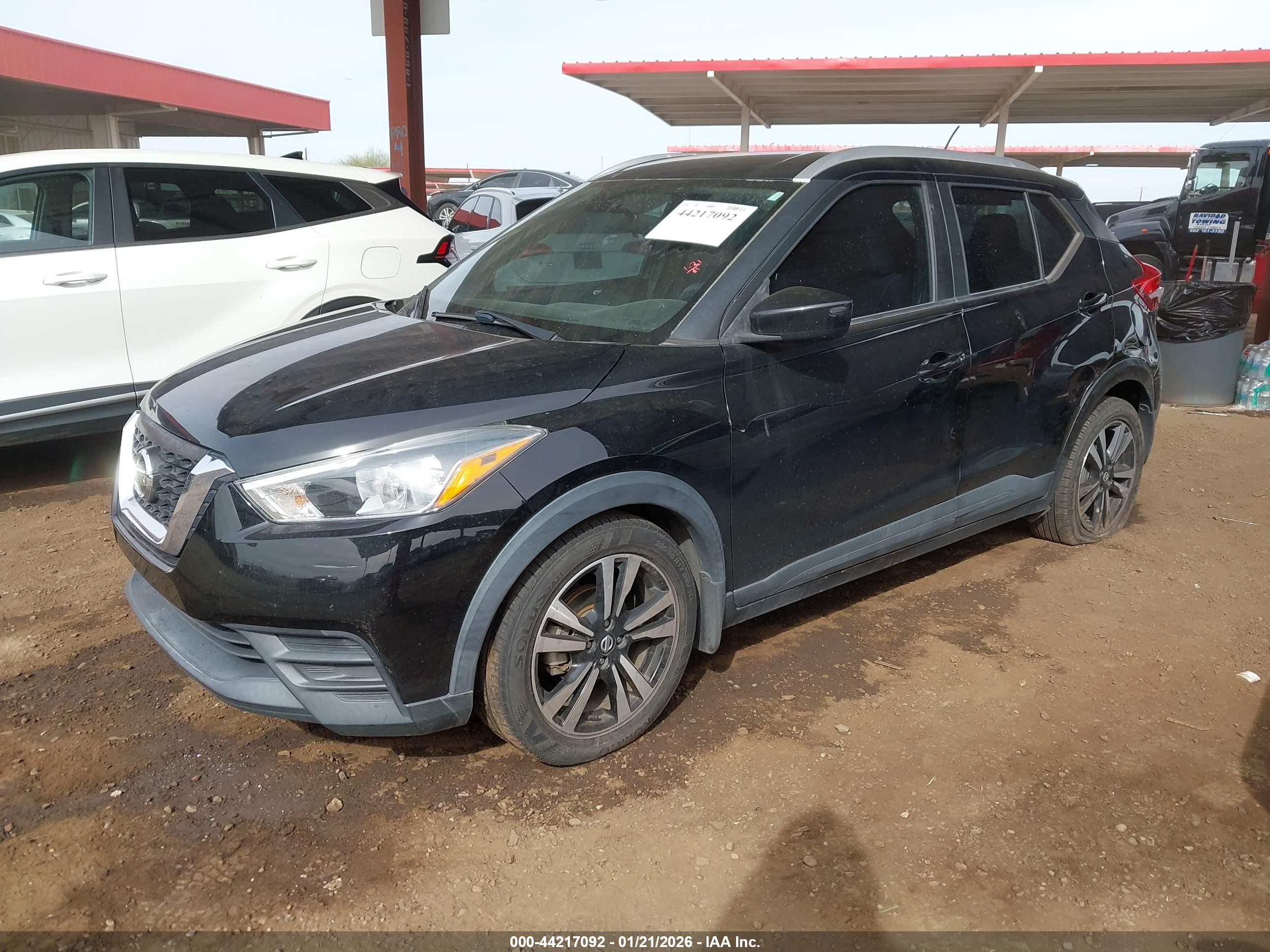 NISSAN KICKS image 2